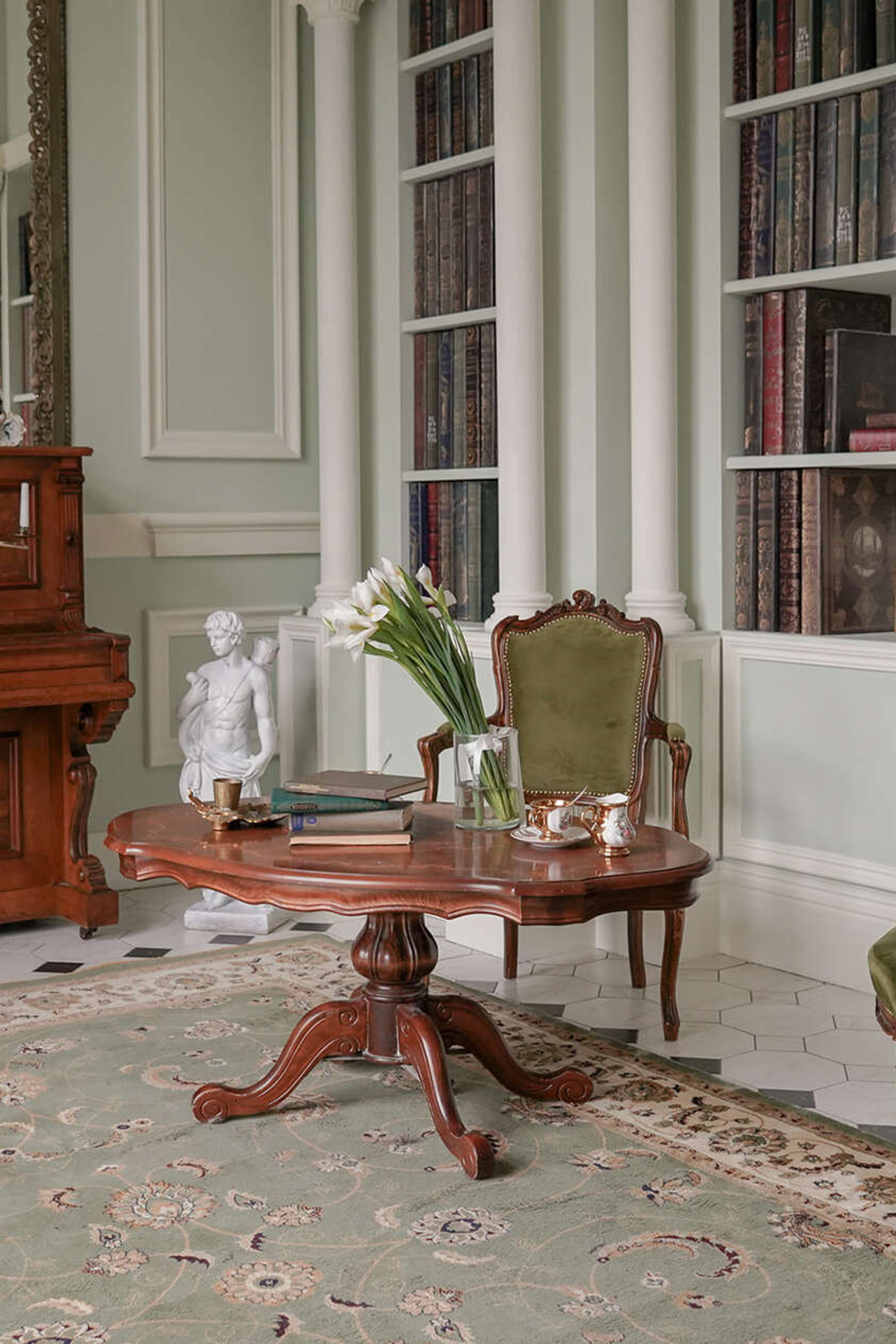 Студия LEONA — зал Галерея для предм. съемки С.-Пб|Sale Easy