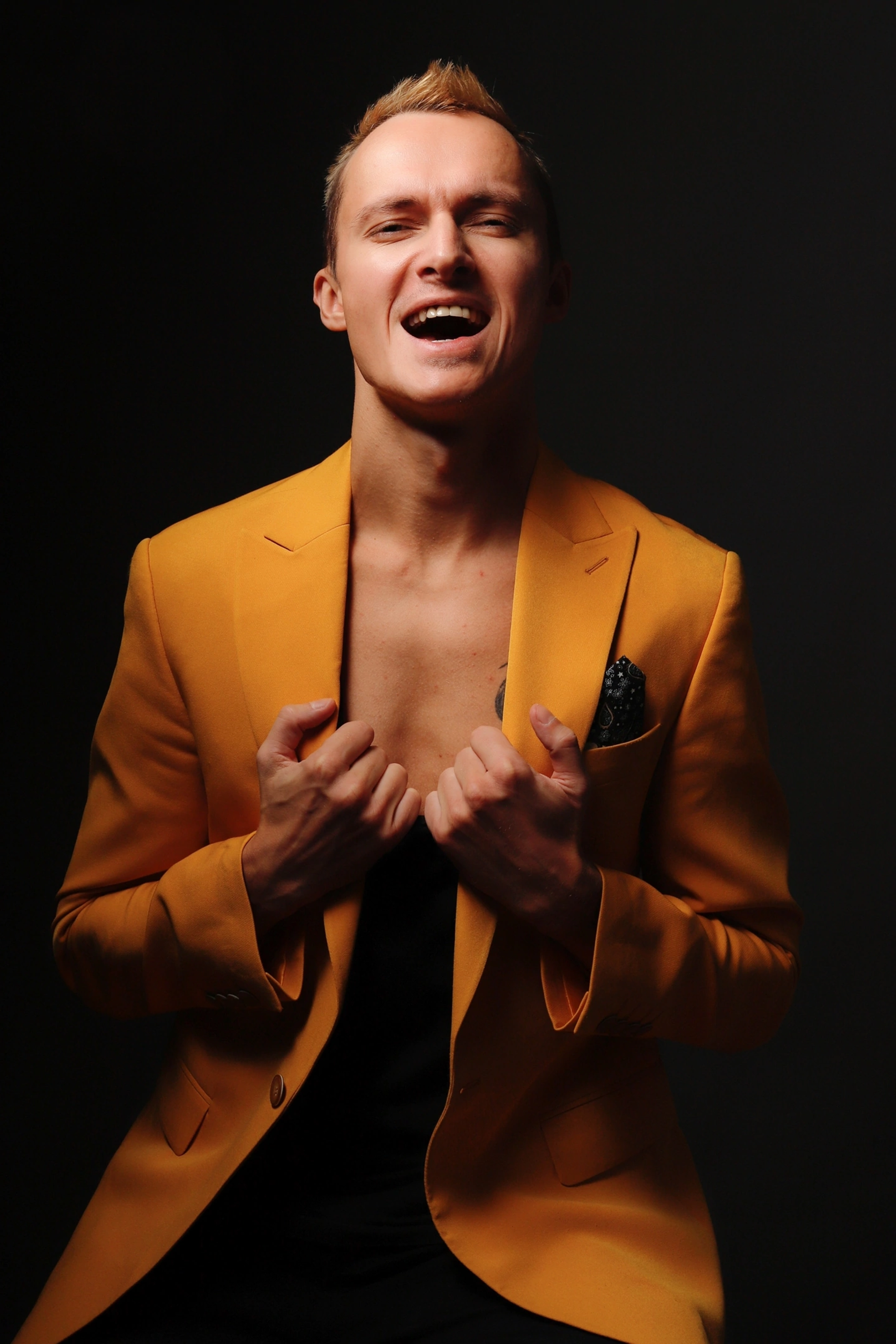 Модель для предметной съемки Илья Б Н.Новгород | Sale Easy