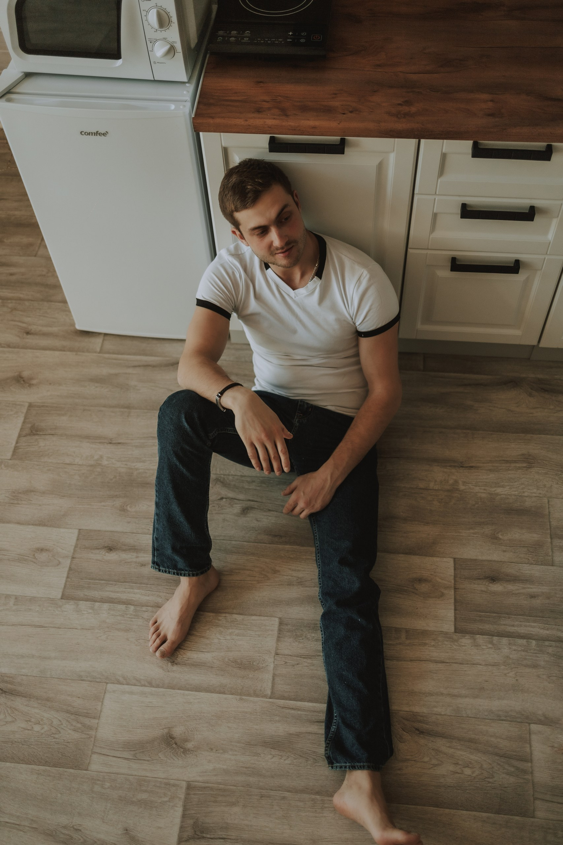 Модель для предметной съемки Влад Н.Н.| Sale Easy