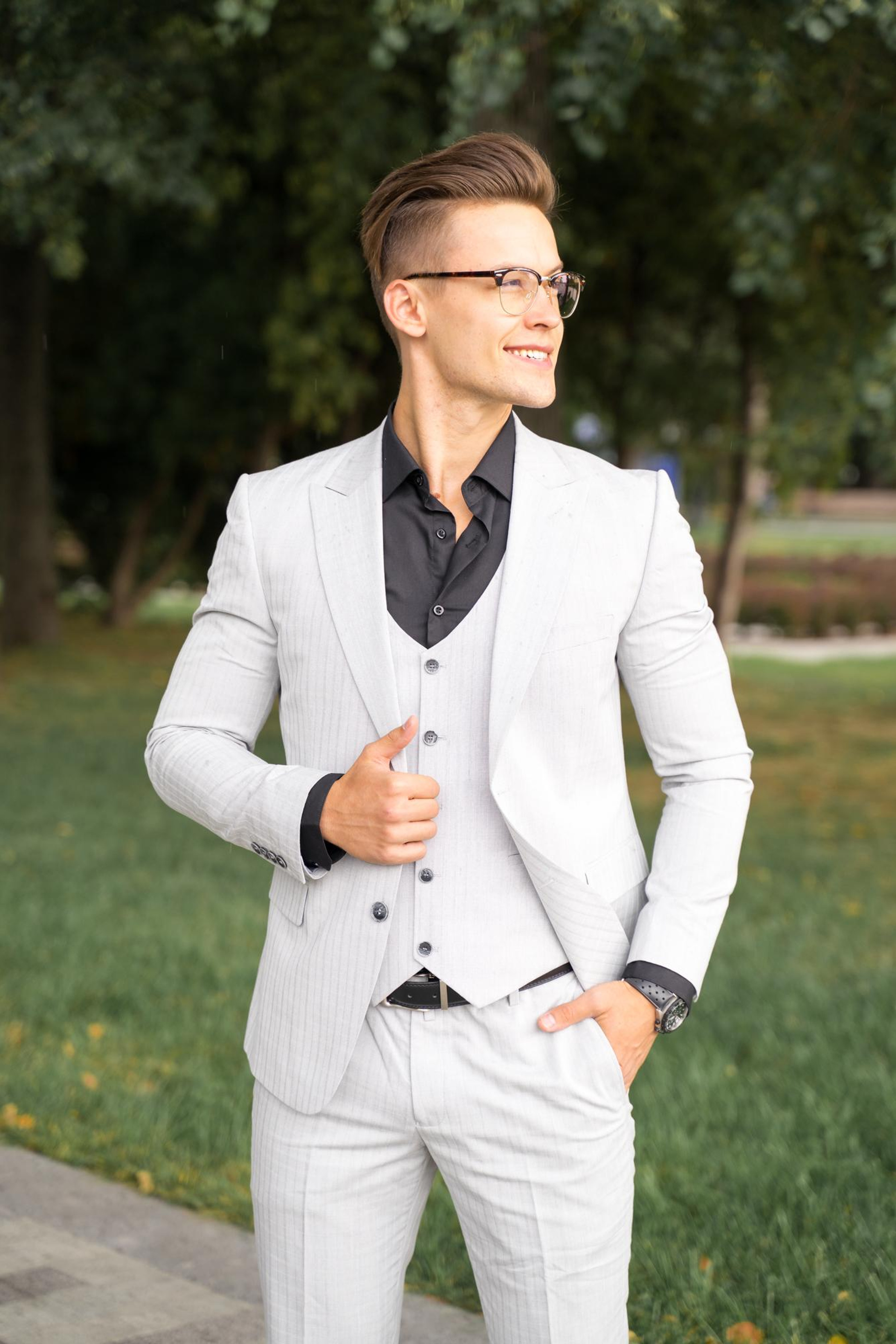 Модель для предметной съемки Роман АА Москва | Sale Easy