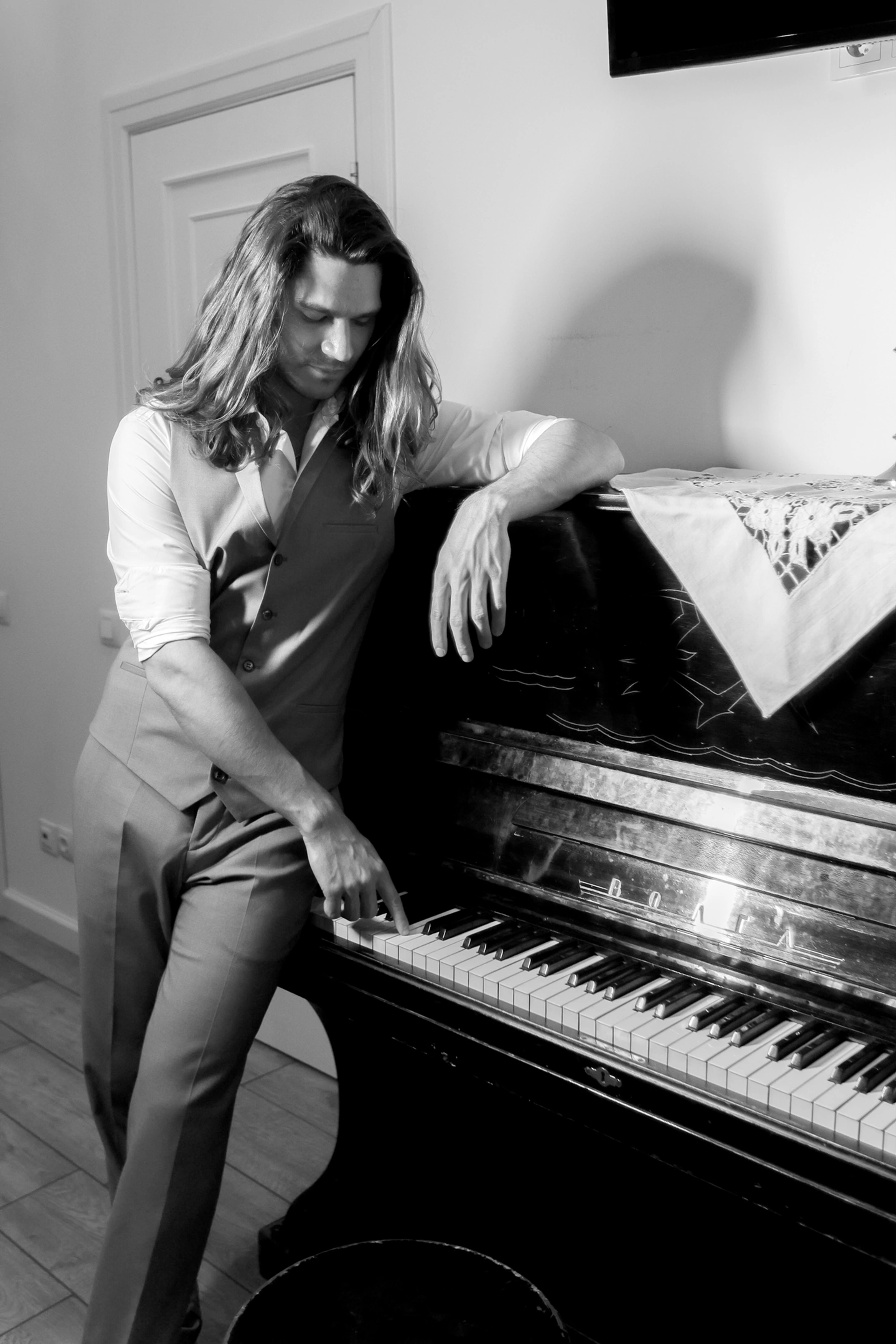 Модель для предметной съемки Илья Е. Н.Новгород | Sale Easy