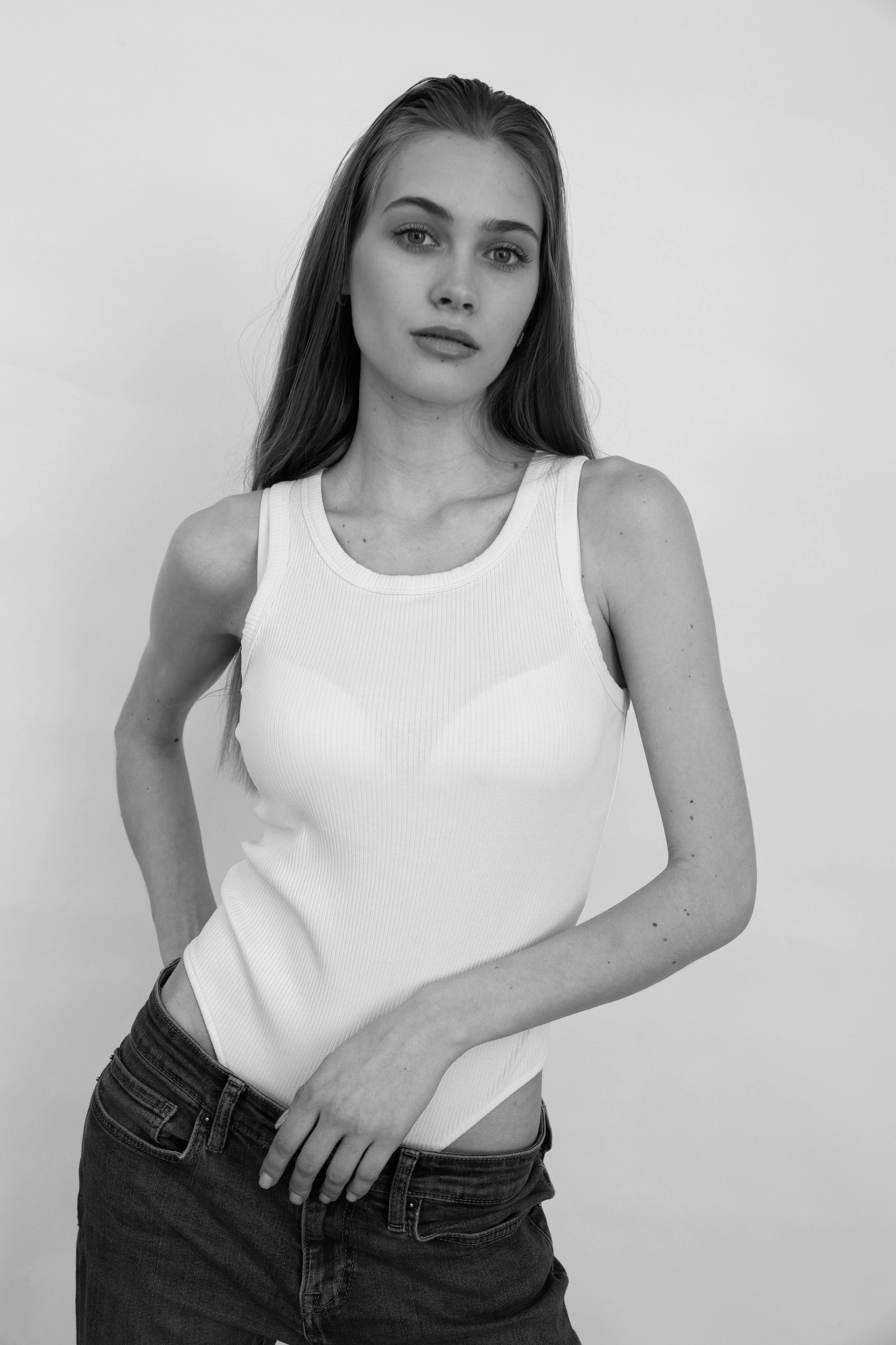 Модель для съемки фото для маркетплейса Полина Ж Н.Новгород |Sale Easy