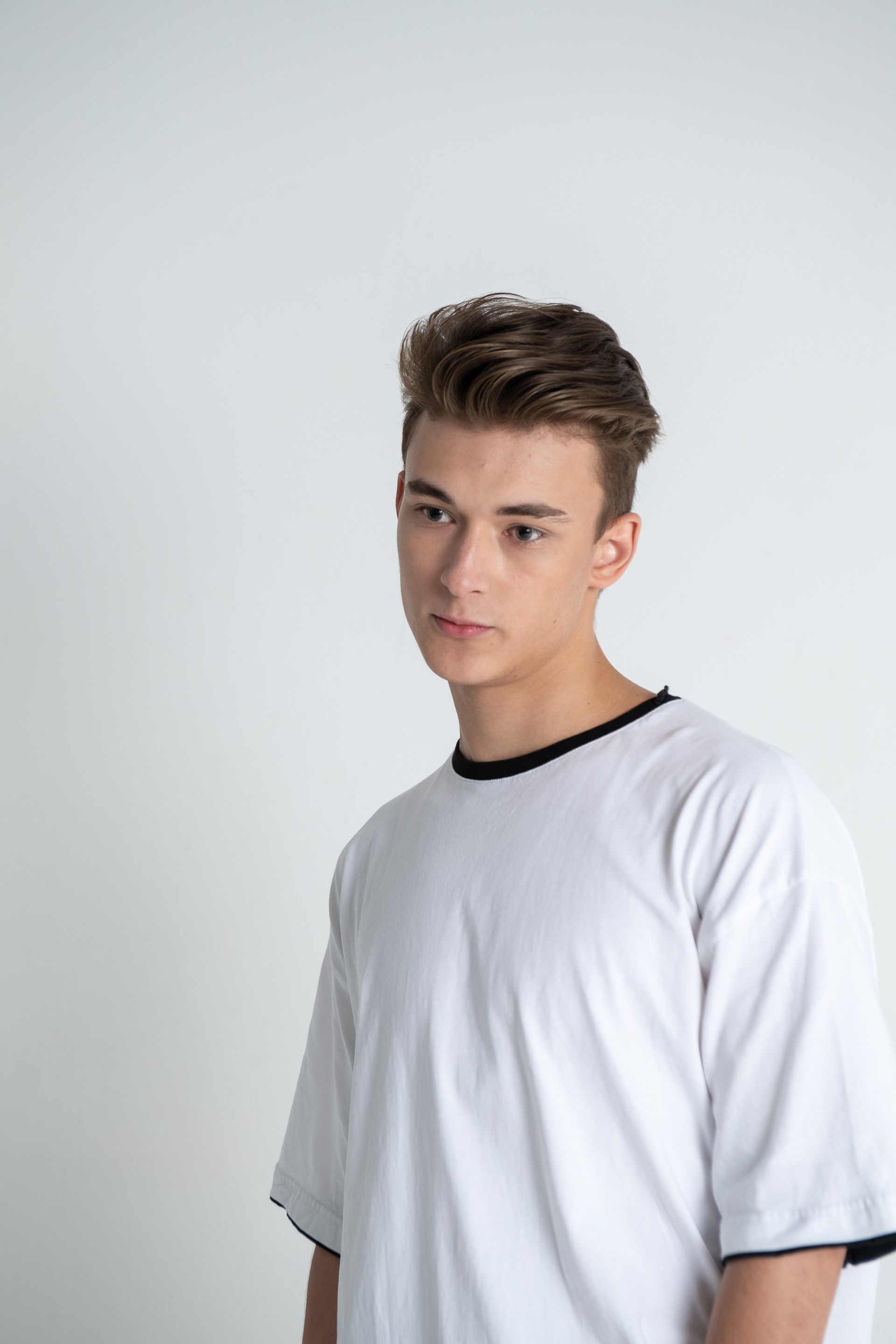 Модель для предметной съемки Александр Б Москва | Sale Easy