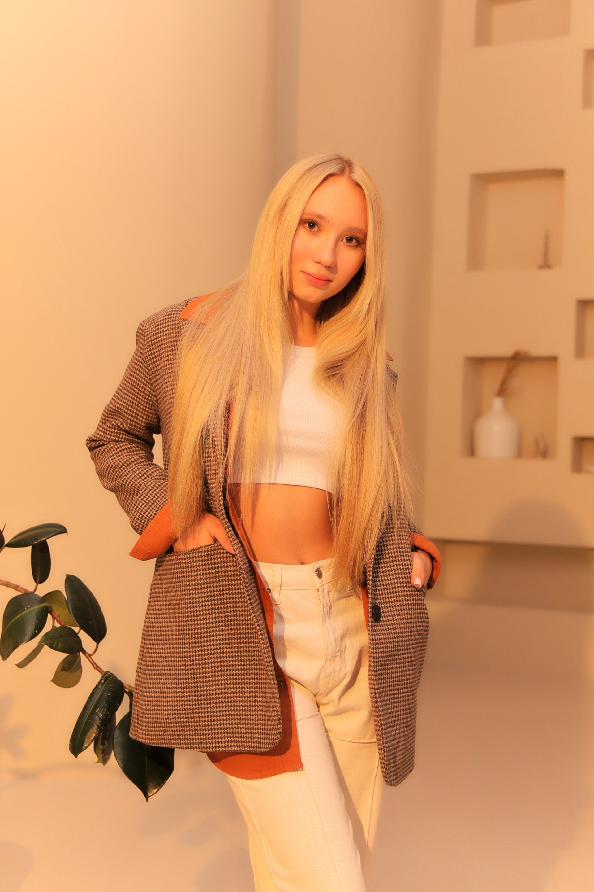 Модель для предметной съемки Юлия Ц. Н.Н.| Sale Easy