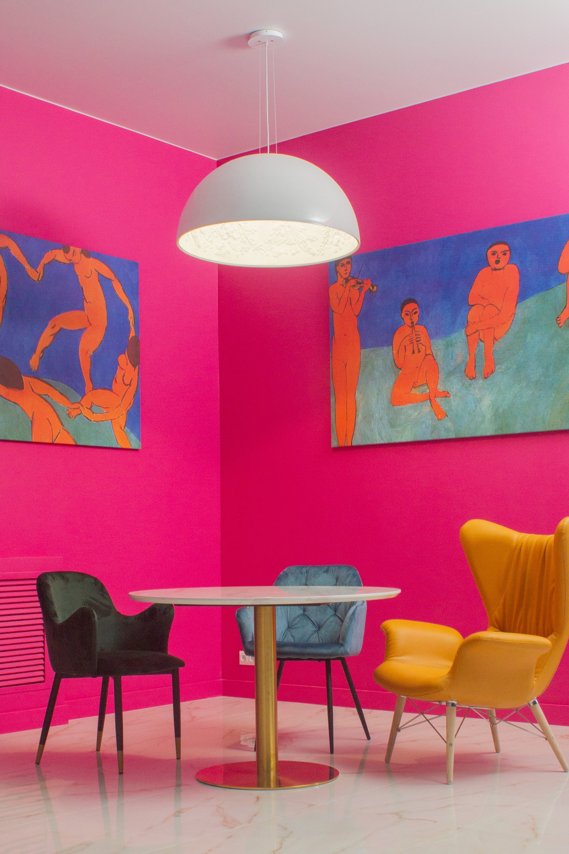 Студия BELKA & STRELKA — зал Апартаменты С.-Пб|Sale Easy