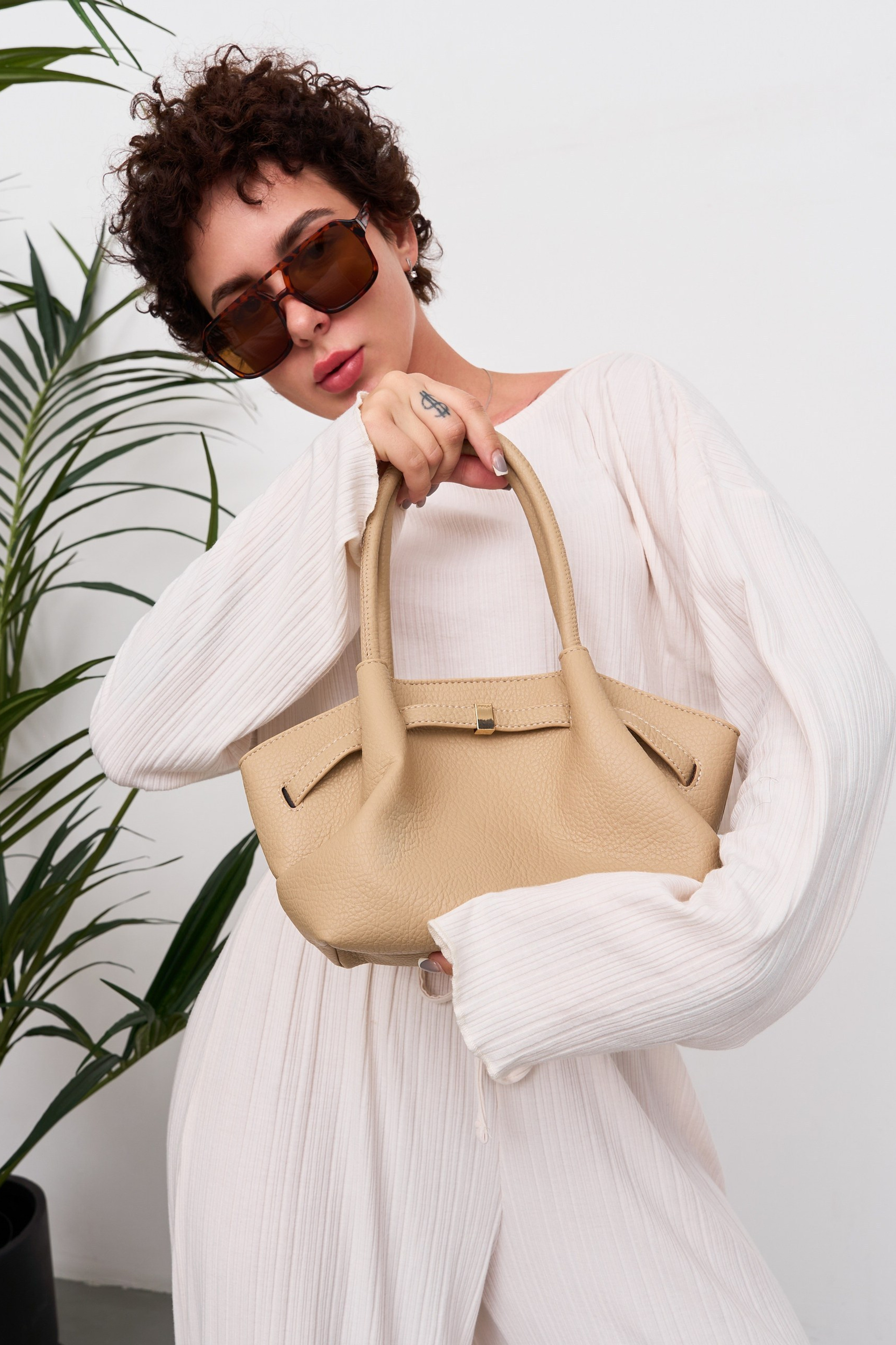 Модель для предметной съемки Алисия 10 266 Москва| Sale Easy