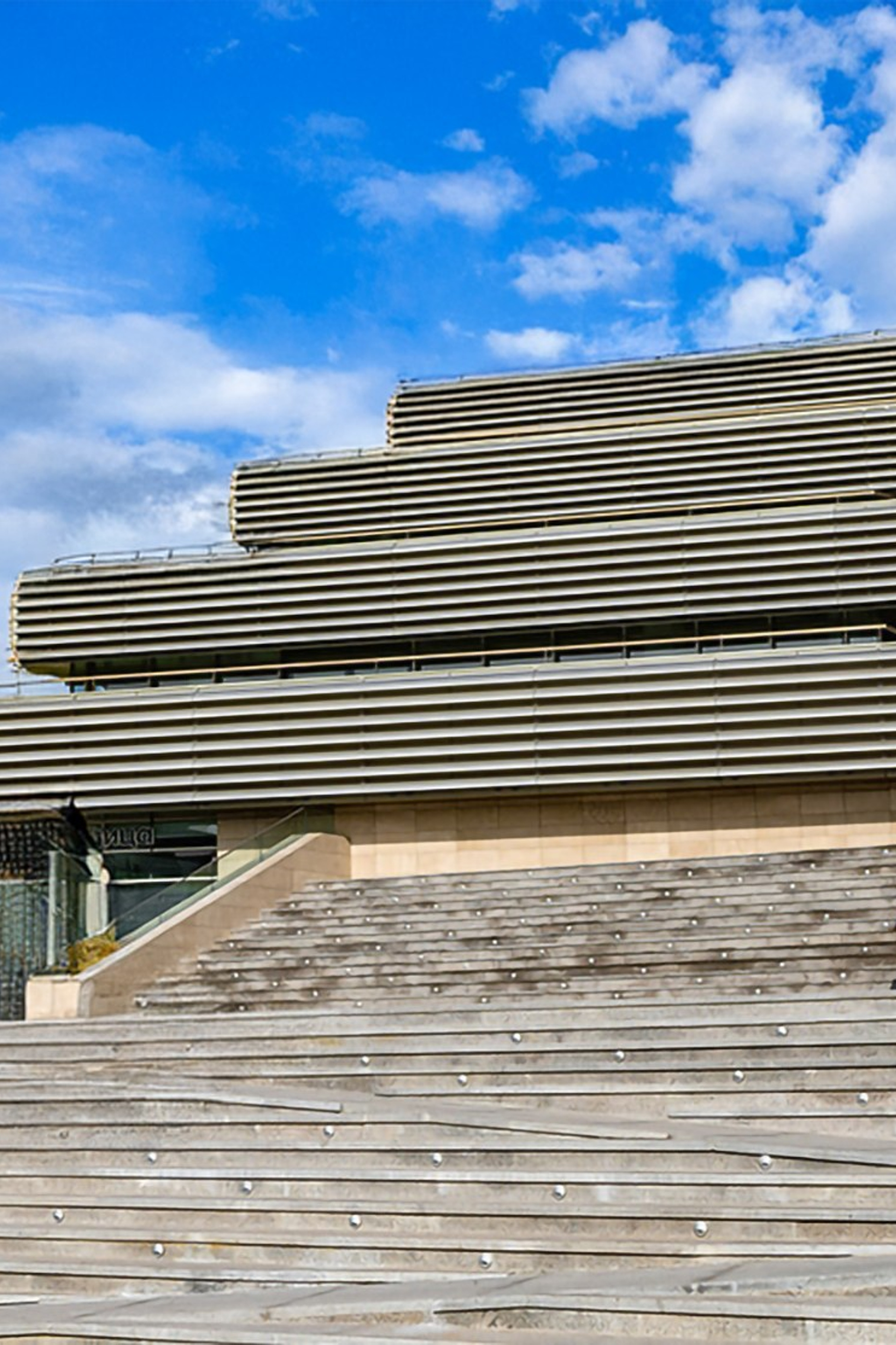 Локация Казань стрит БЦ Urban для предметной съемки |Sale Easy