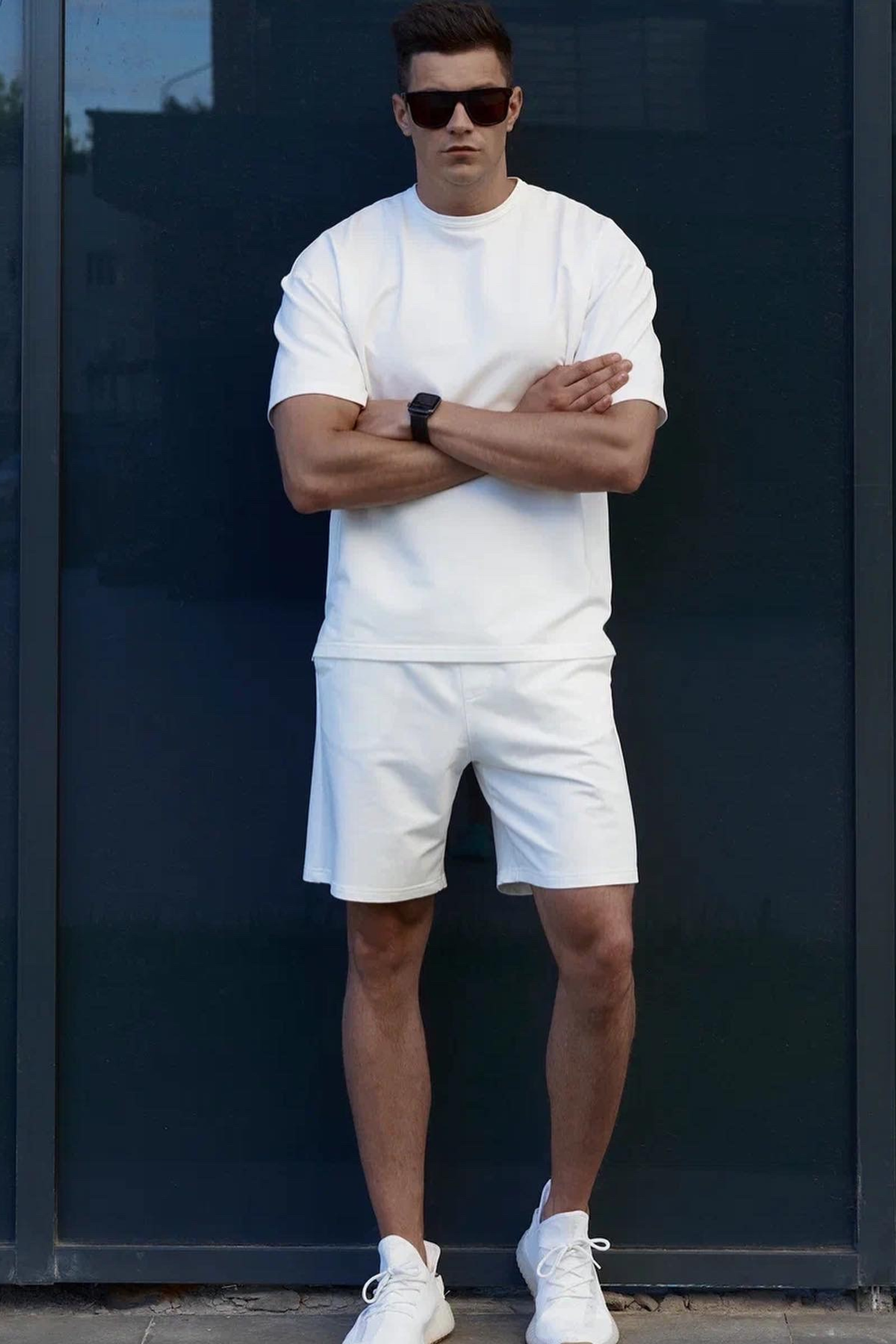 Модель для предметной съемки москвич Никита А. | Sale Easy