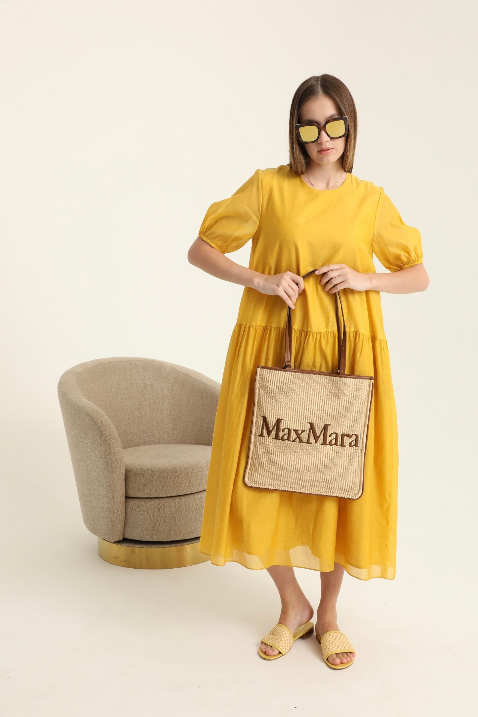 Модель для предметной съемки Карина id 25 016 НН|Sale Easy