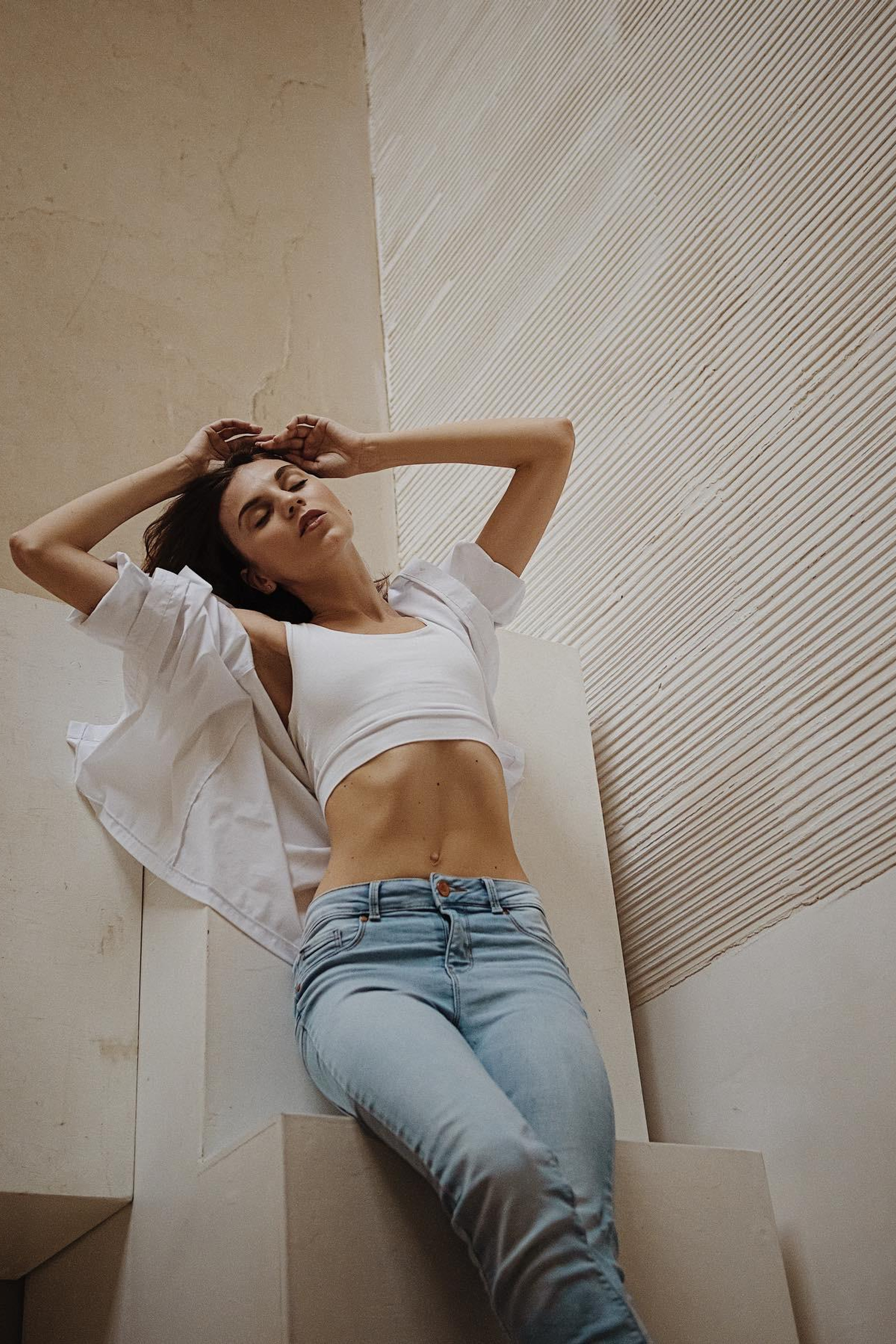 Модель для предметной съемки Евгения Б С-Петербург | Sale Easy