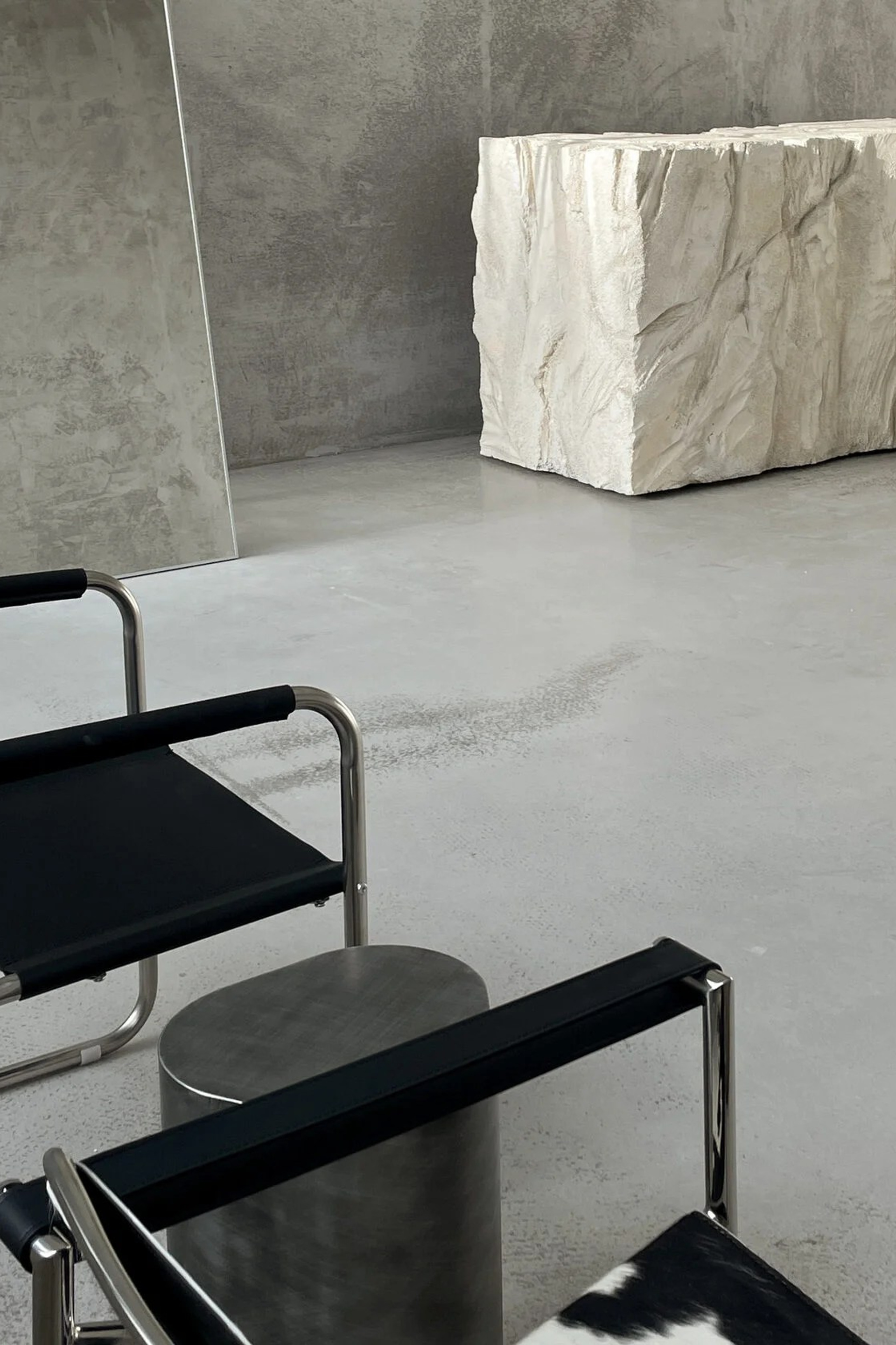 Студия Base — Зал ATOM для предметной съемки Москва|Sale Easy