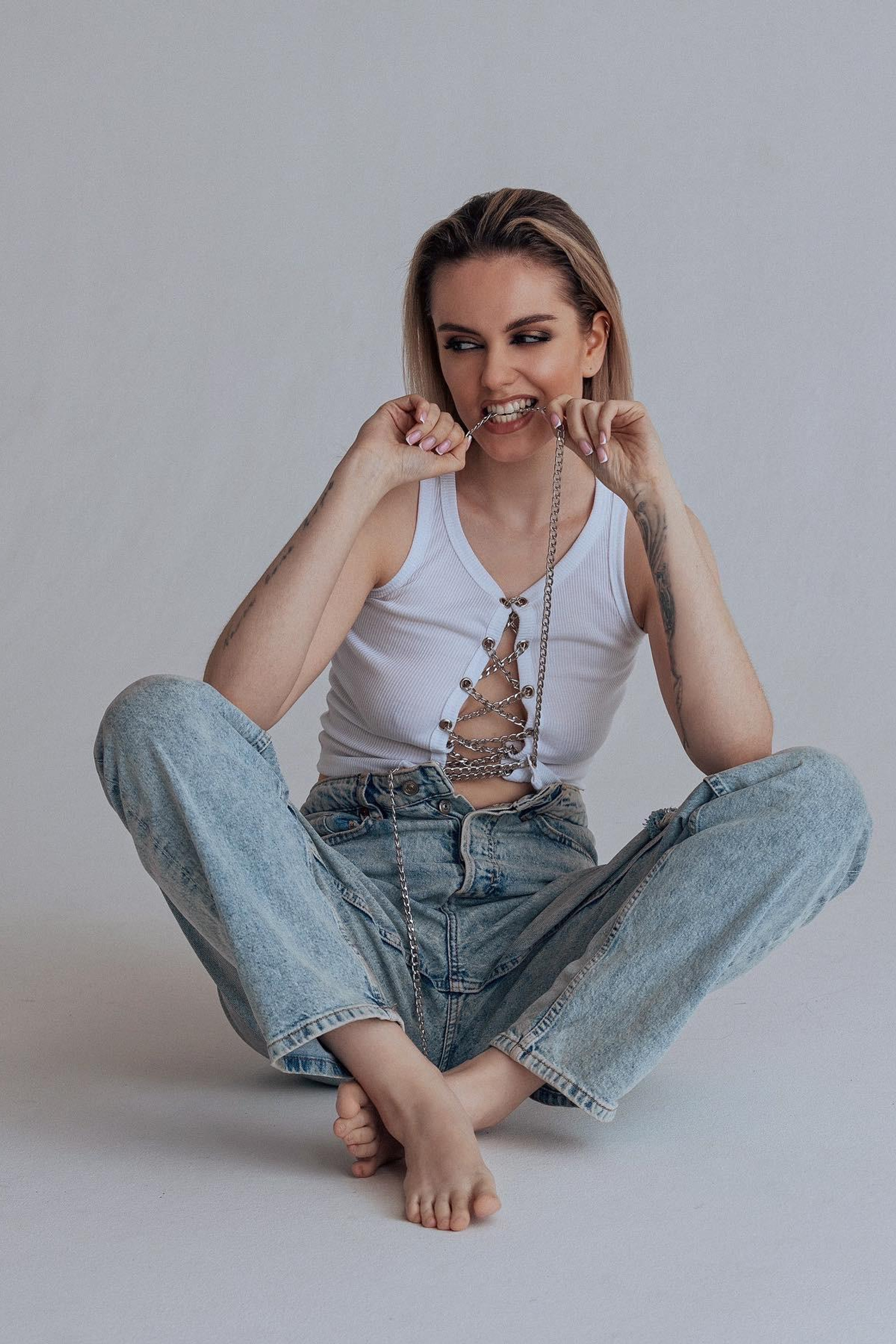 Модель для предметной съемки Эвелина С-Петербург | Sale Easy