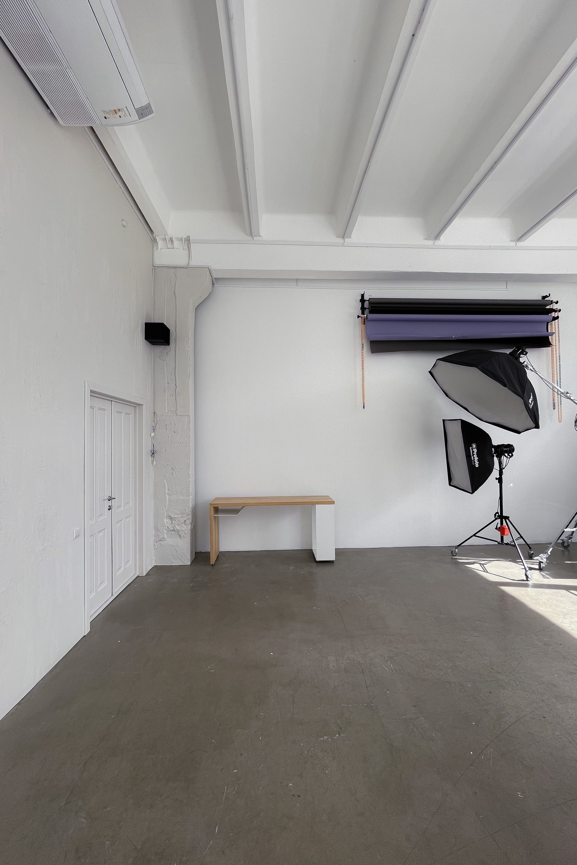 Студия FOCUS — зал Air для предм. съемки С.-Пб|Sale Easy