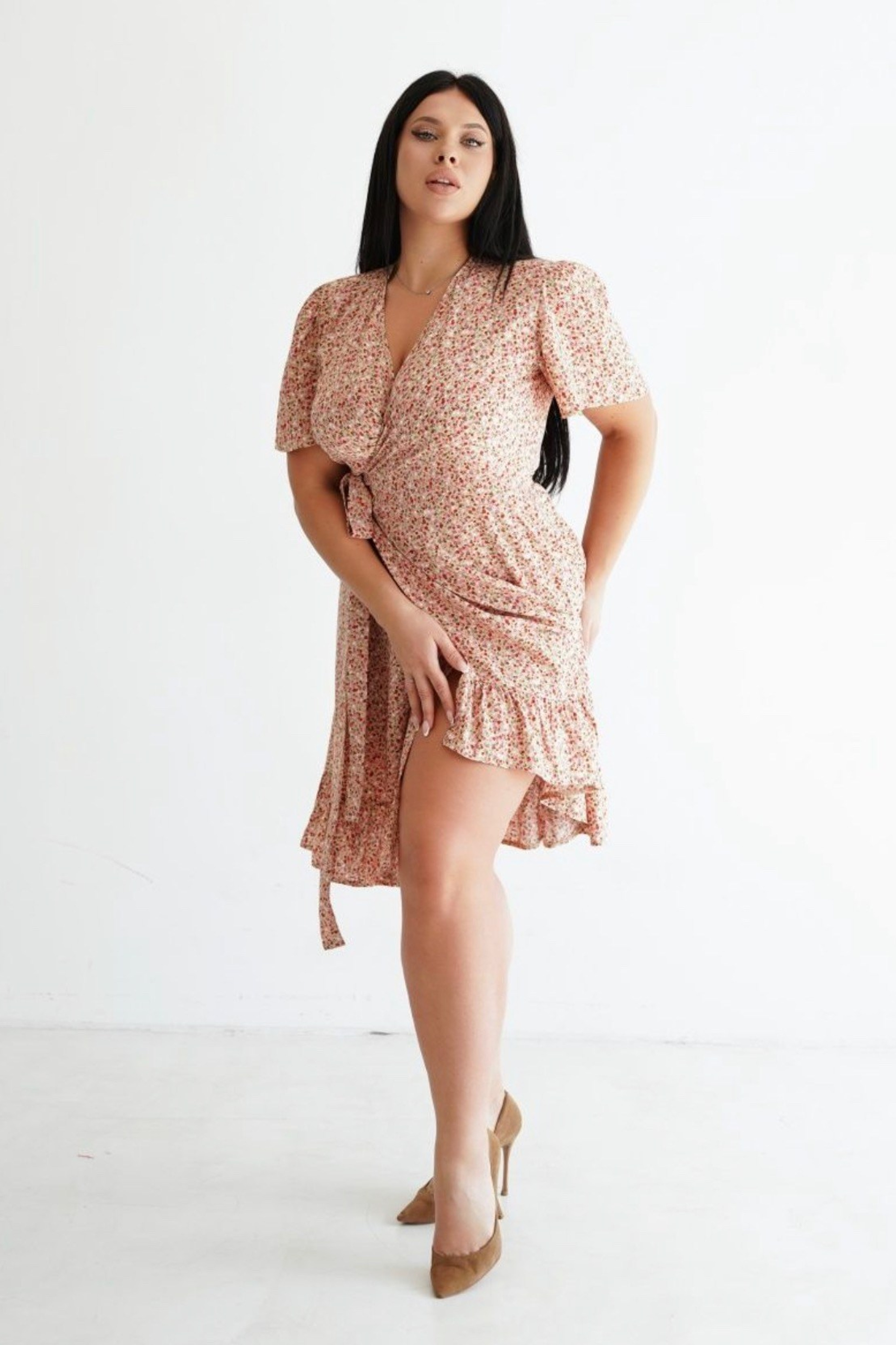 Модель plus size для предметной съемки Татьяна И. Москва | Sale Easy