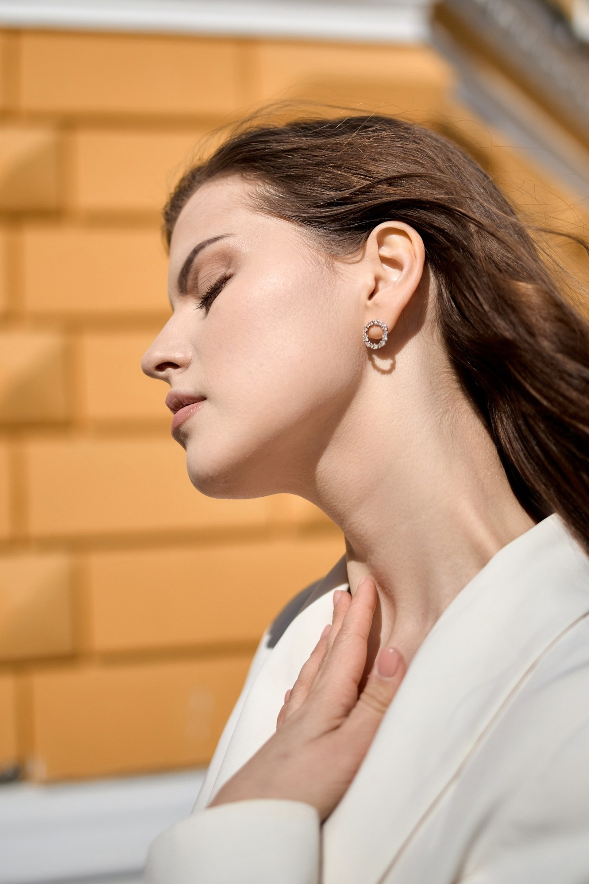 Модель для предметной съемки Анна Ф. Н.Н.| Sale Easy