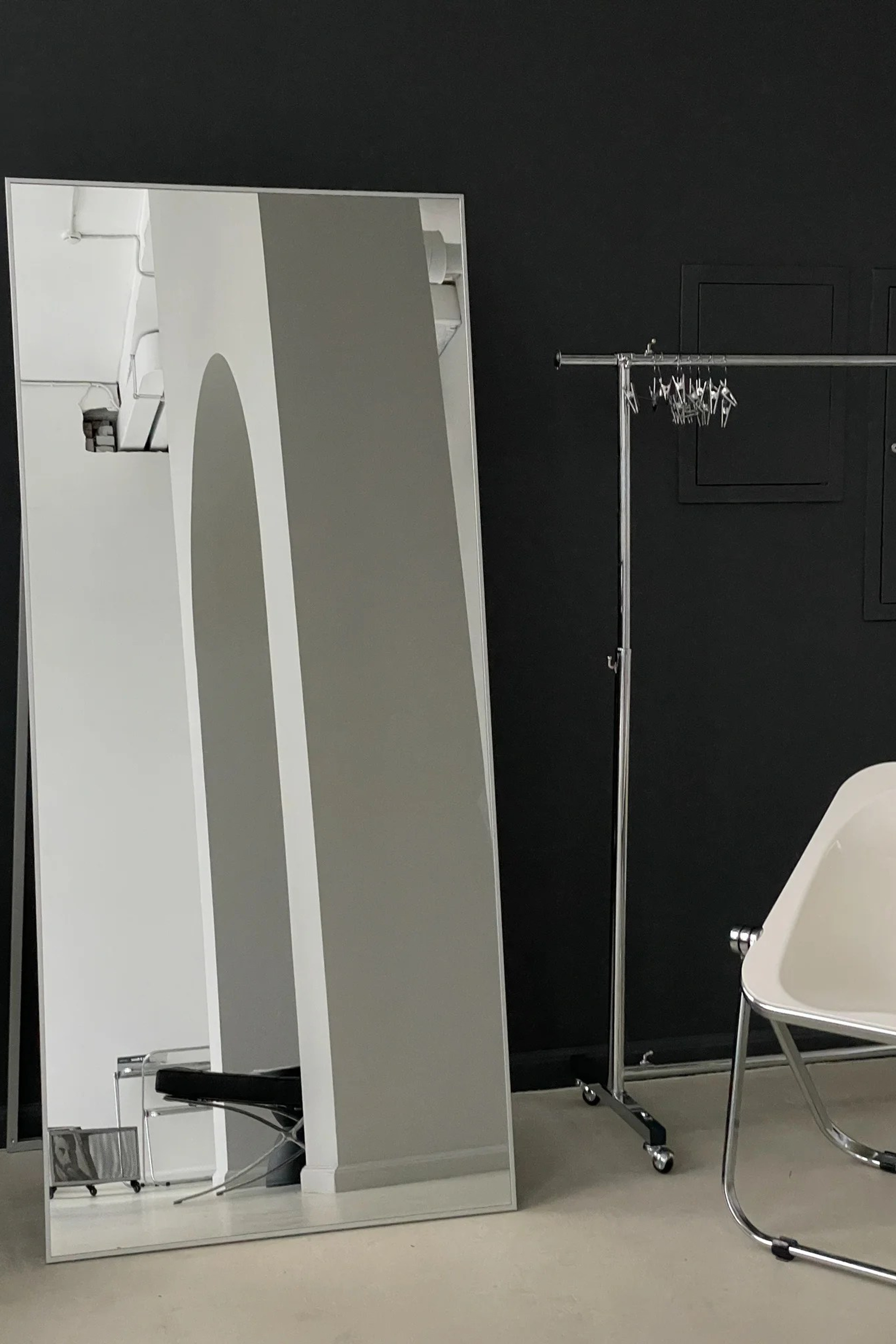 Студия Base — Зал Mono для предметной съемки Москва|Sale Easy