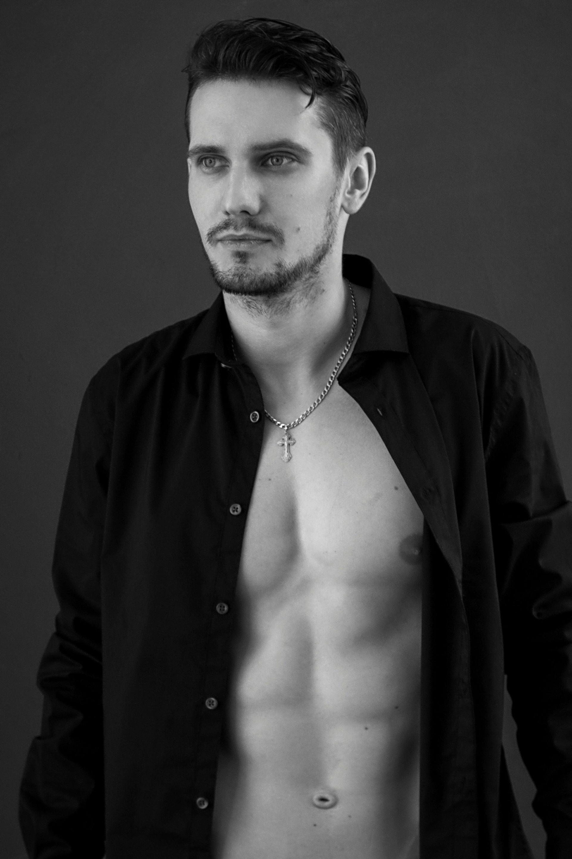 Модель для предметной съемки Евгений id 29 027 С.-Пб| Sale Easy