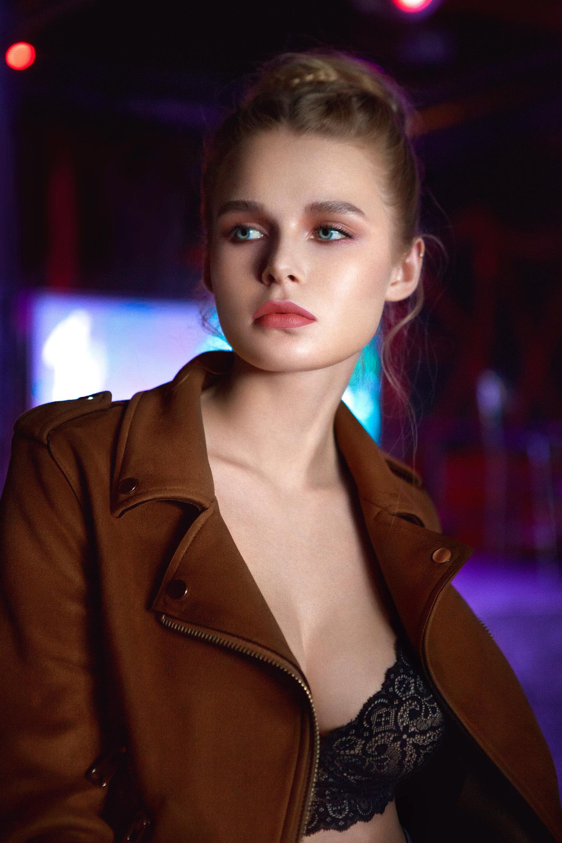 Модель для предметной съемки Дария И. Москва| Sale Easy