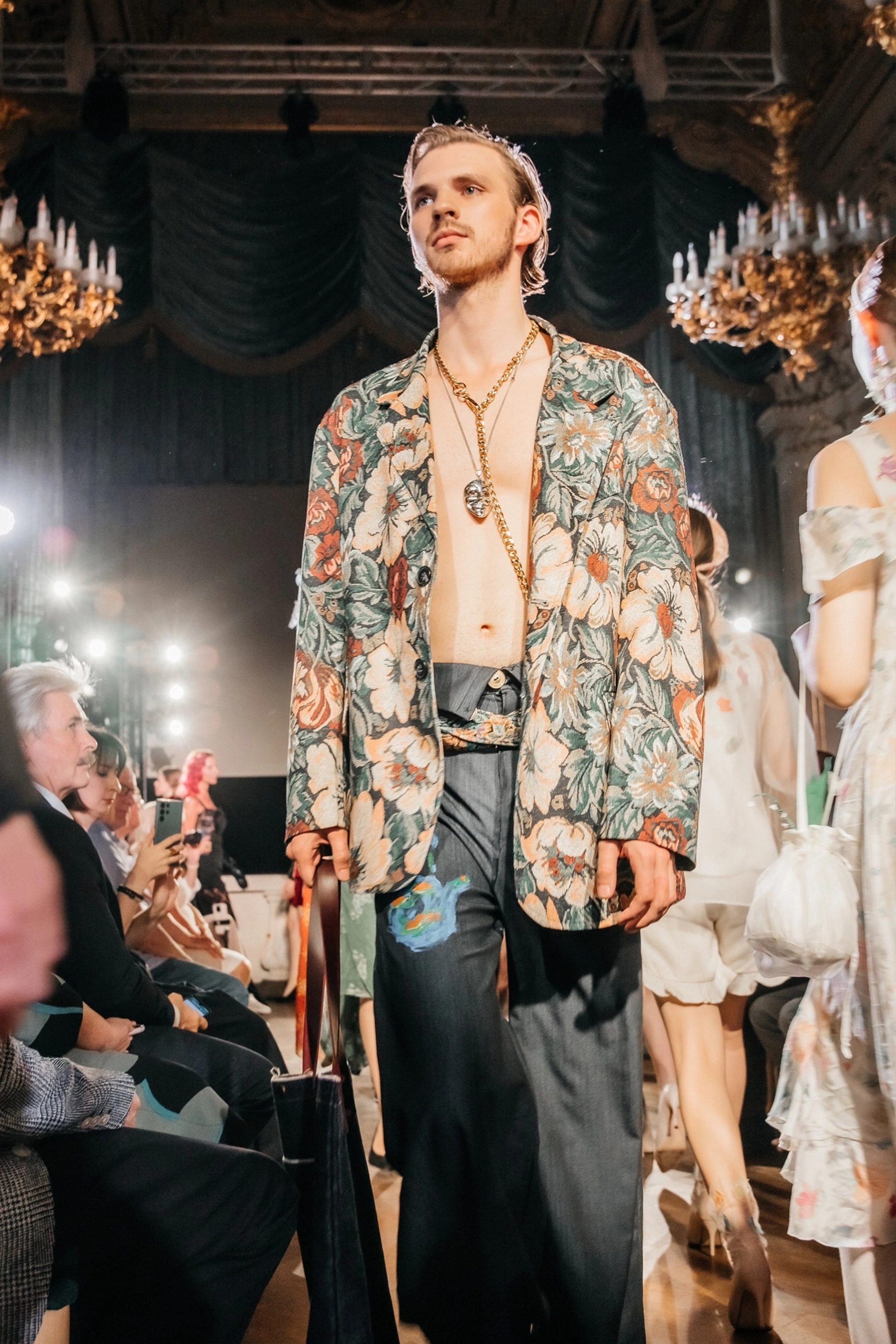 Модель для предметной съемки Иван Е С-Петербург | Sale Easy