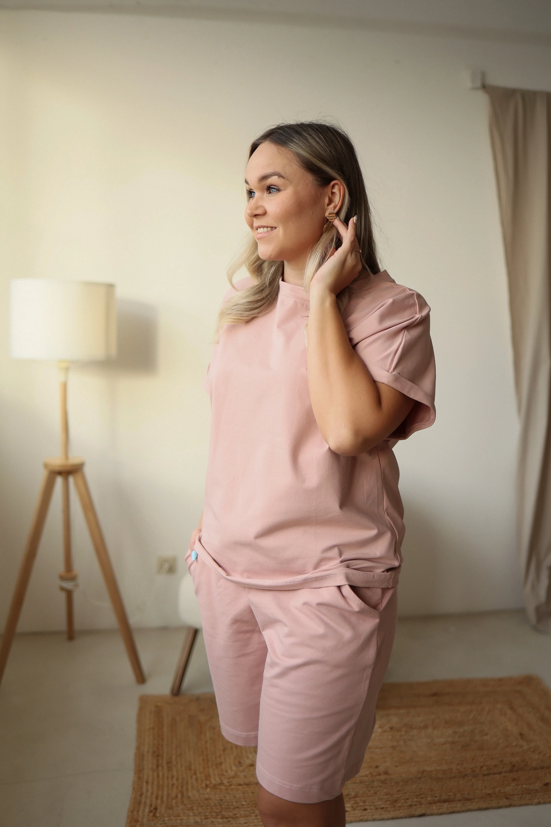 Модель plus size для предметной съемки Марина Б Красноярск| Sale Easy