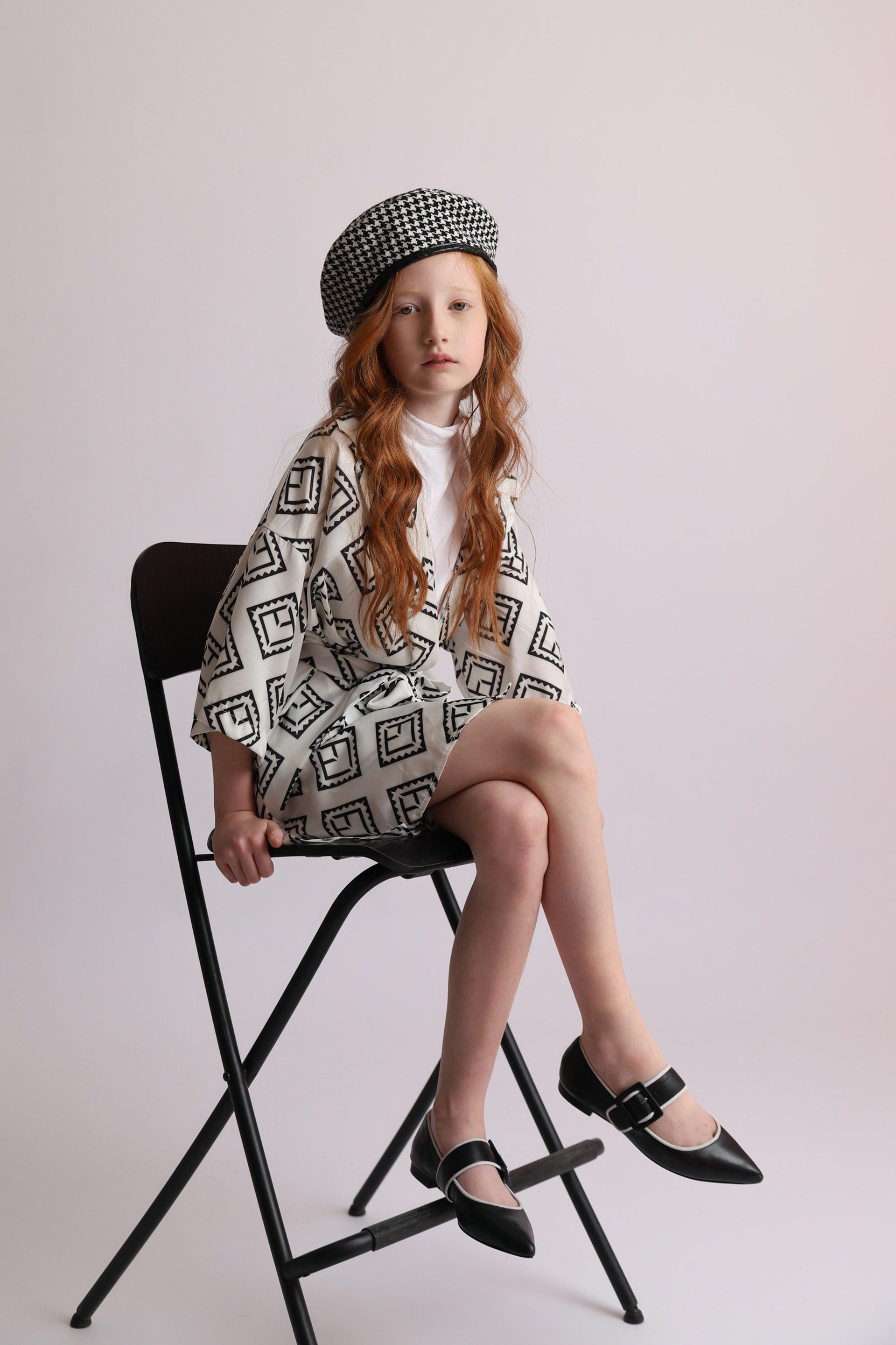 Модель девочка для предметной съемки Мия А Казань| Sale Easy