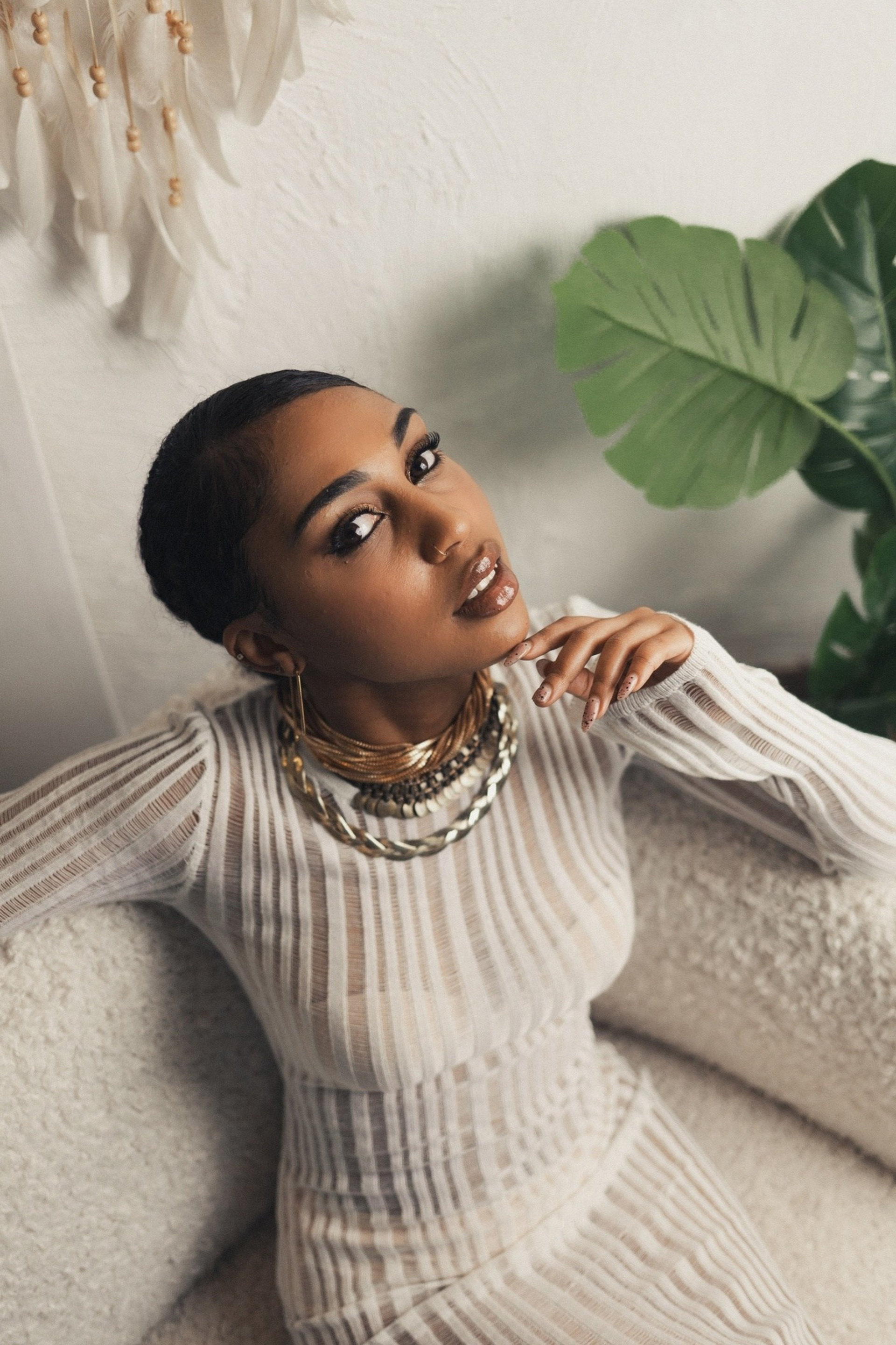 Модель Кристина О. для предметной съемки в Казани| Sale Easy