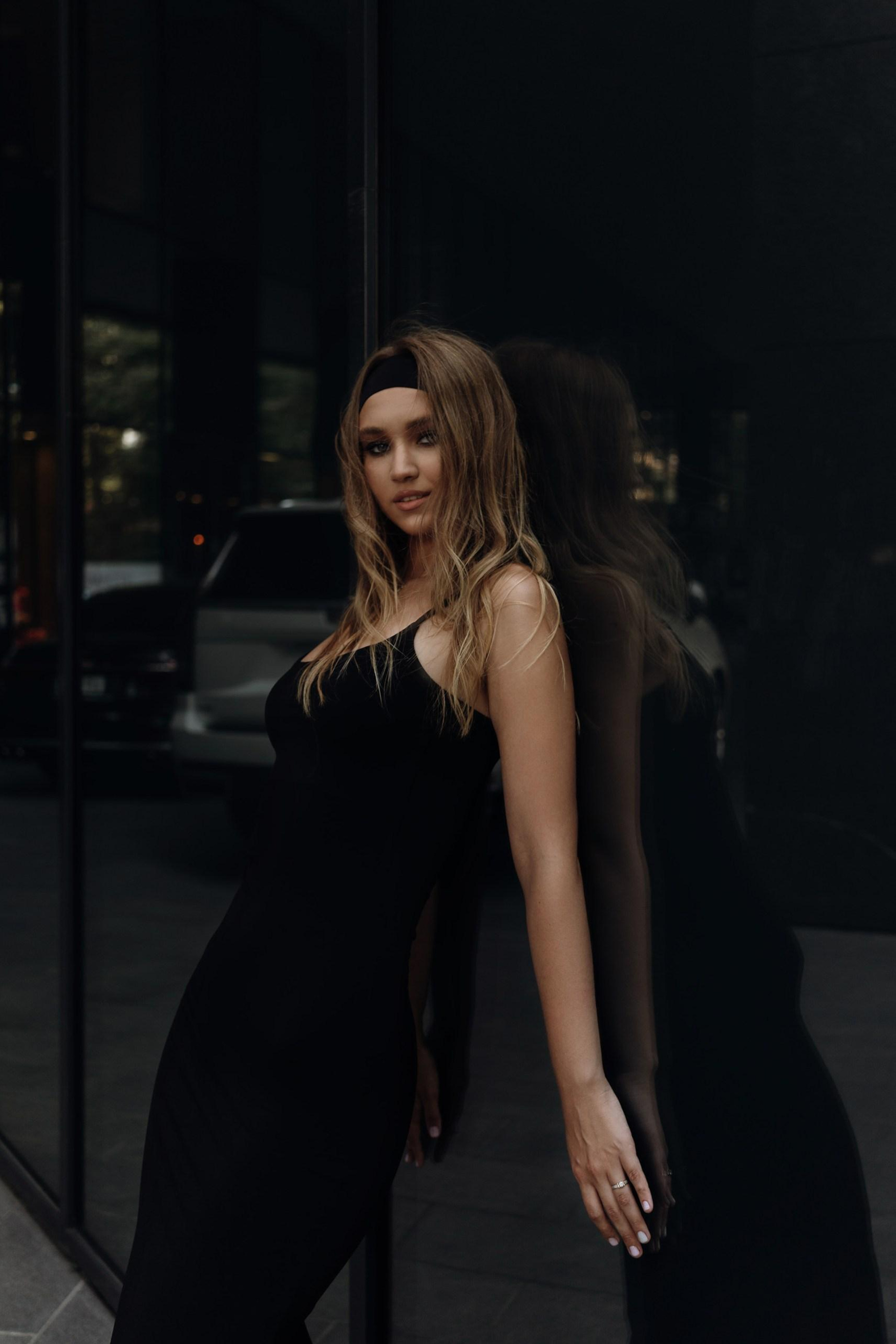 Модель для предметной съемки  Каролина Сочи| Sale Easy