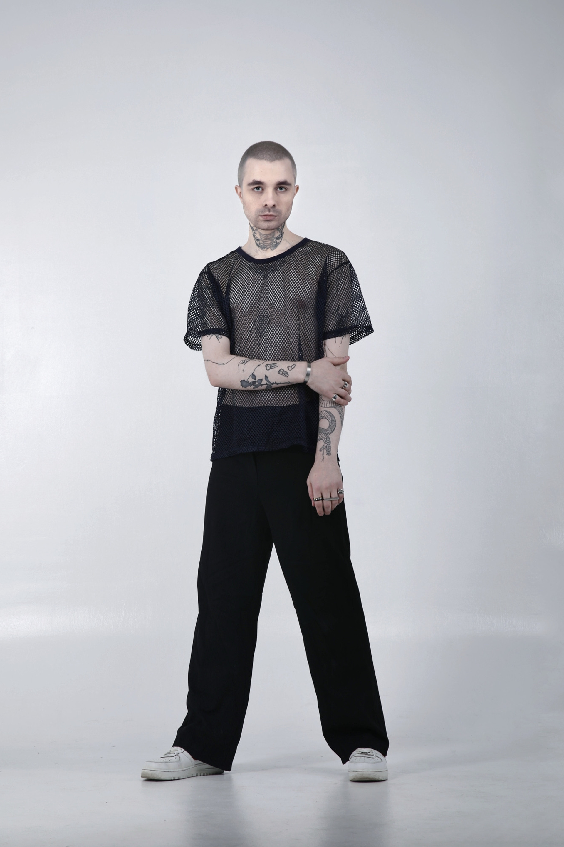 Модель для предметной съемки Василий Москва | Sale Easy