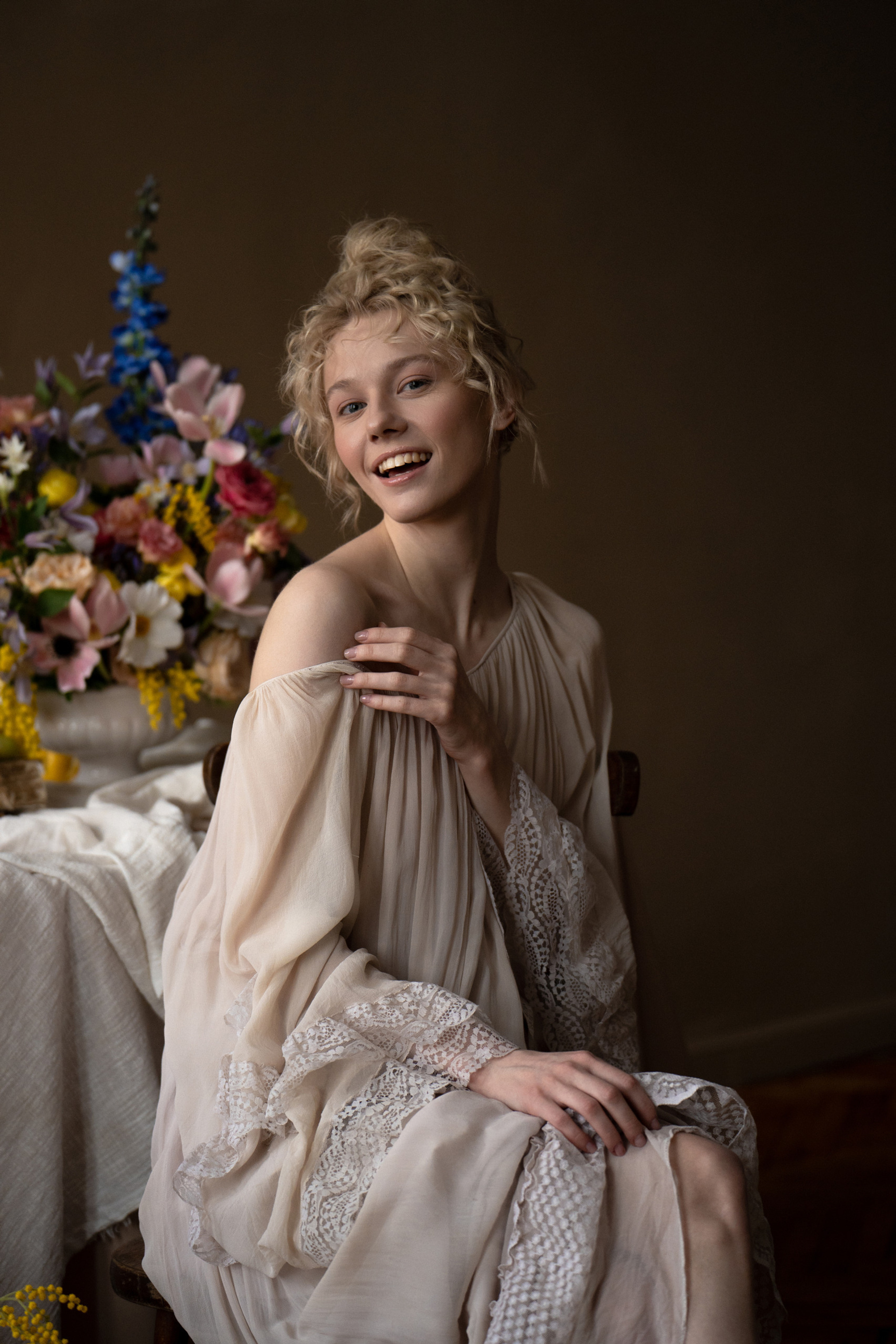 Модель для предметной съемки Александра А Москва| Sale Easy