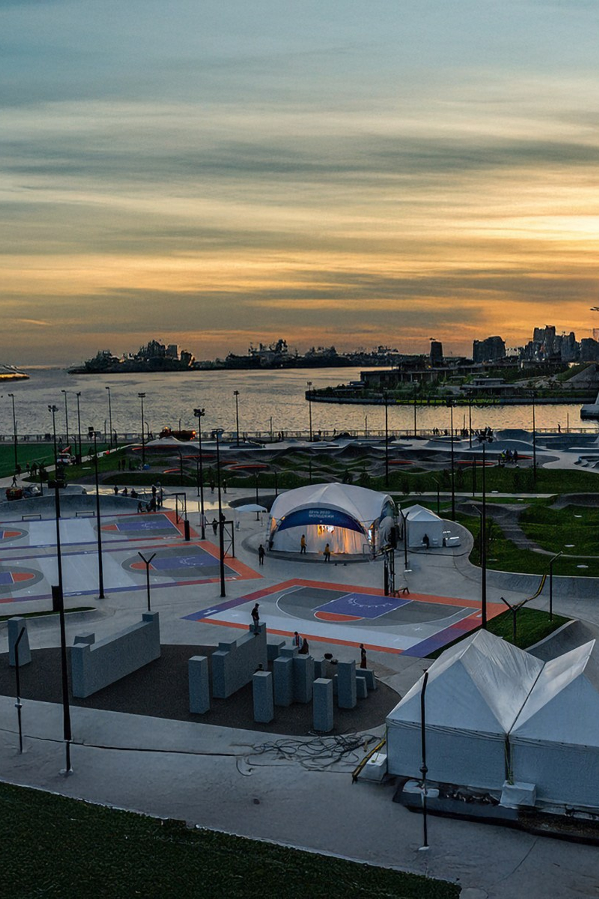 Локация Казань стрит Урбаническая пл. под мостом Милениум |Sale Easy