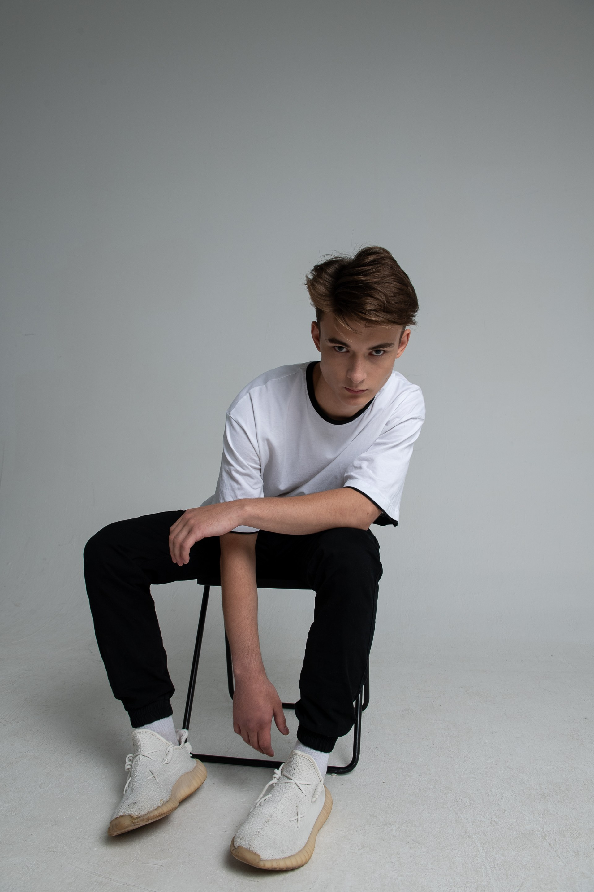 Модель для предметной съемки Александр Б Москва | Sale Easy