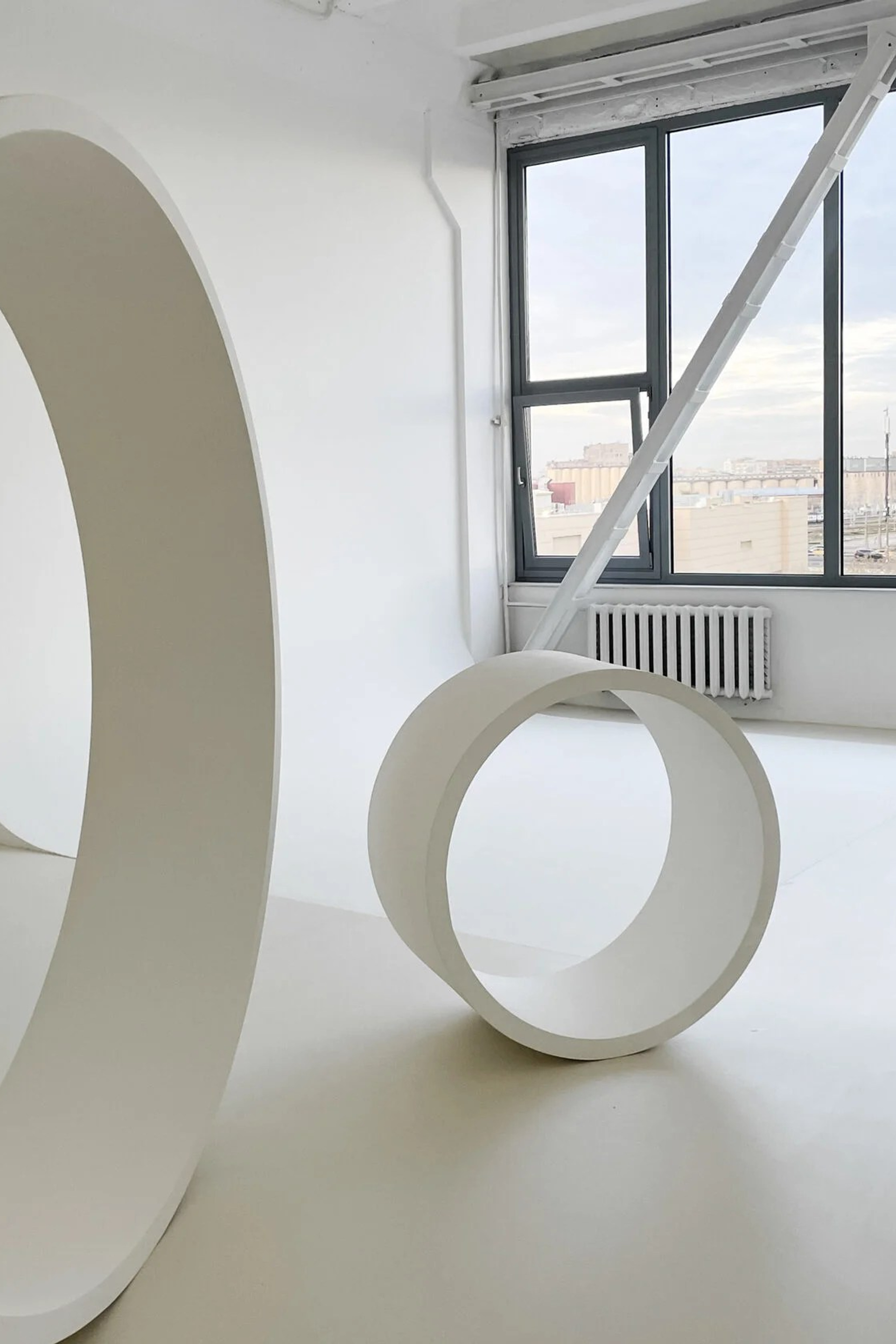 Студия Base — Зал SLAVA для предметной съемки Москва|Sale Easy