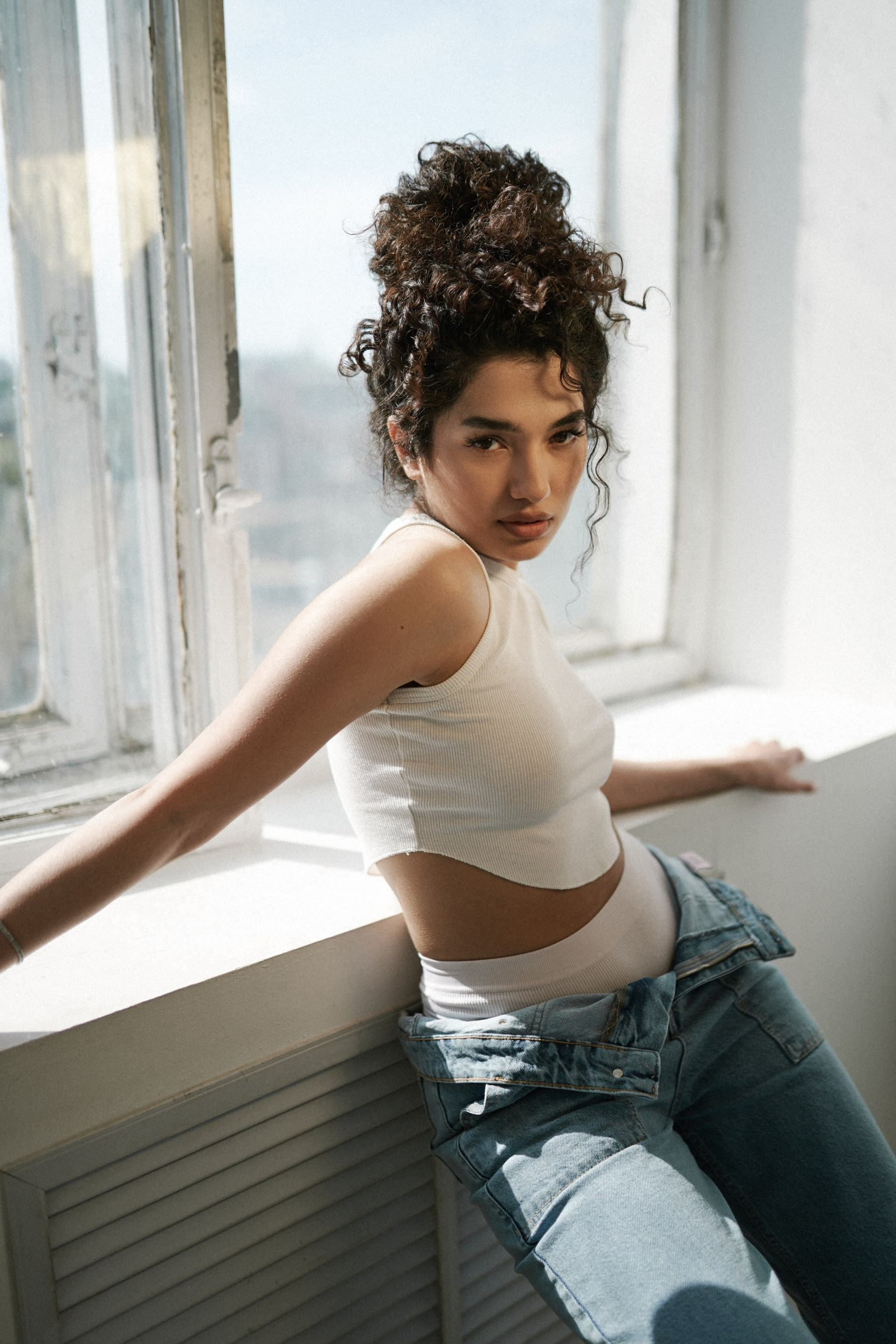 Модель для предметной съемки Мона Москва| Sale Easy