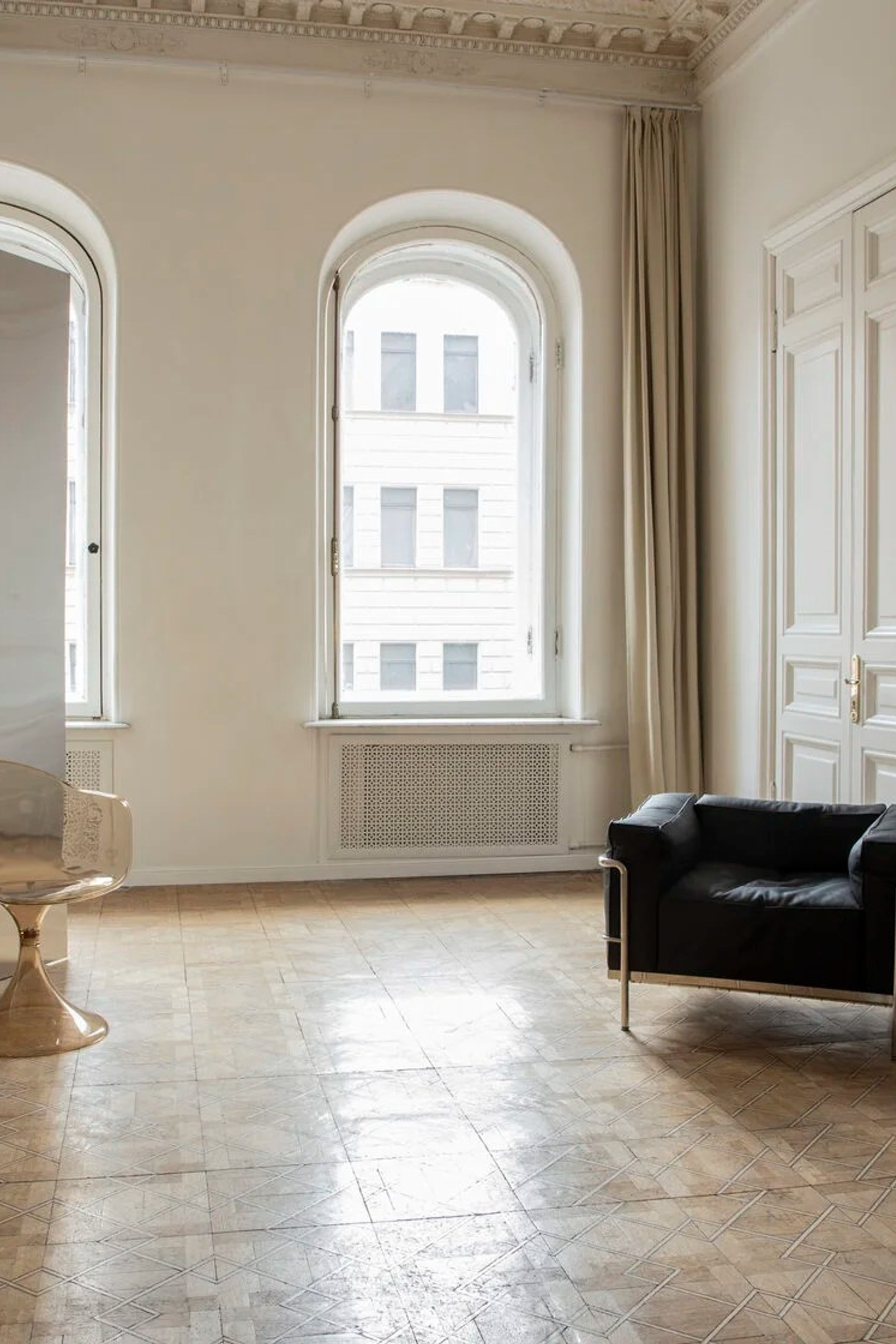 Студия BEDFORD STUDIO — зал 2 для предм. съемки С.-Пб|Sale Easy