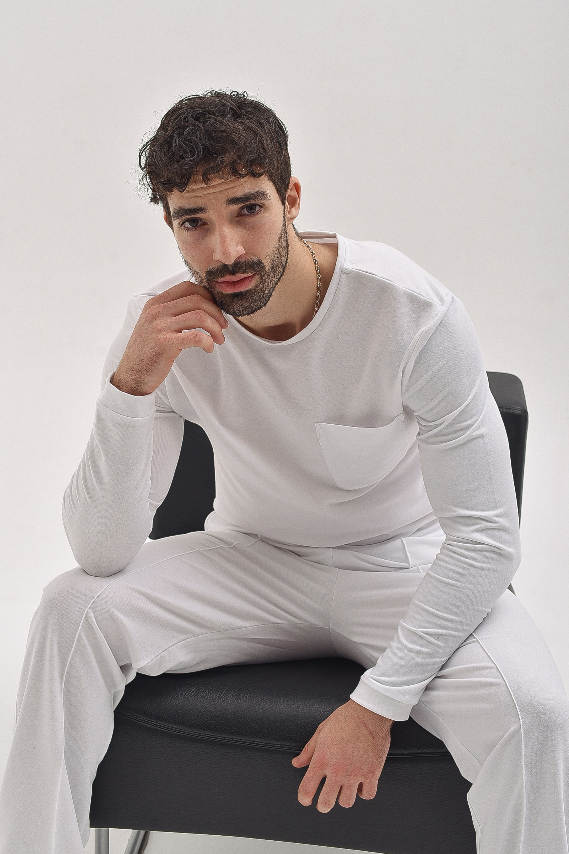 Модель для предметной съемки Айман Казань| Sale Easy