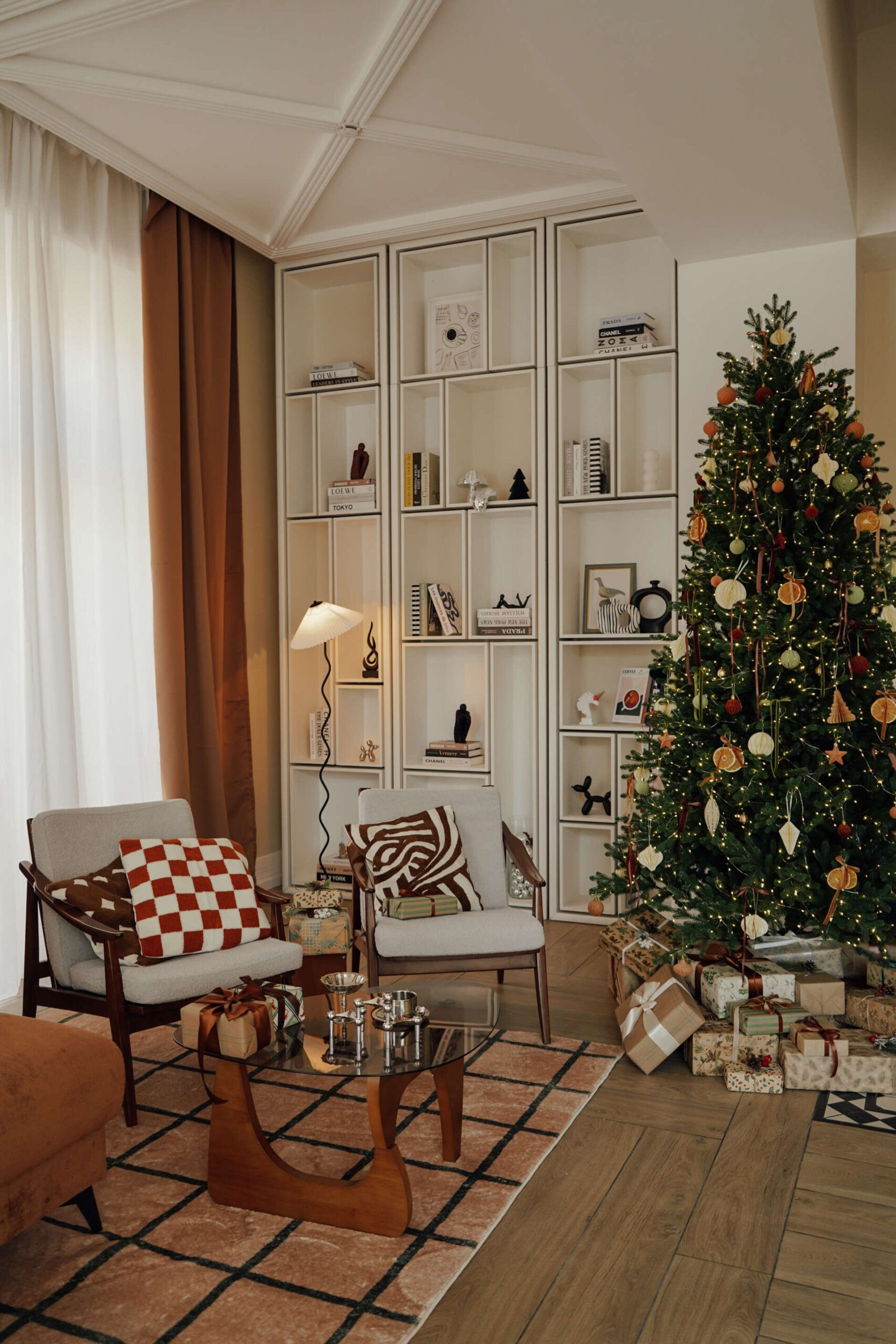 Студия LEONA — зал SCANDI С КУХНЕЙ для предм. съемки С.-Пб|Sale Easy