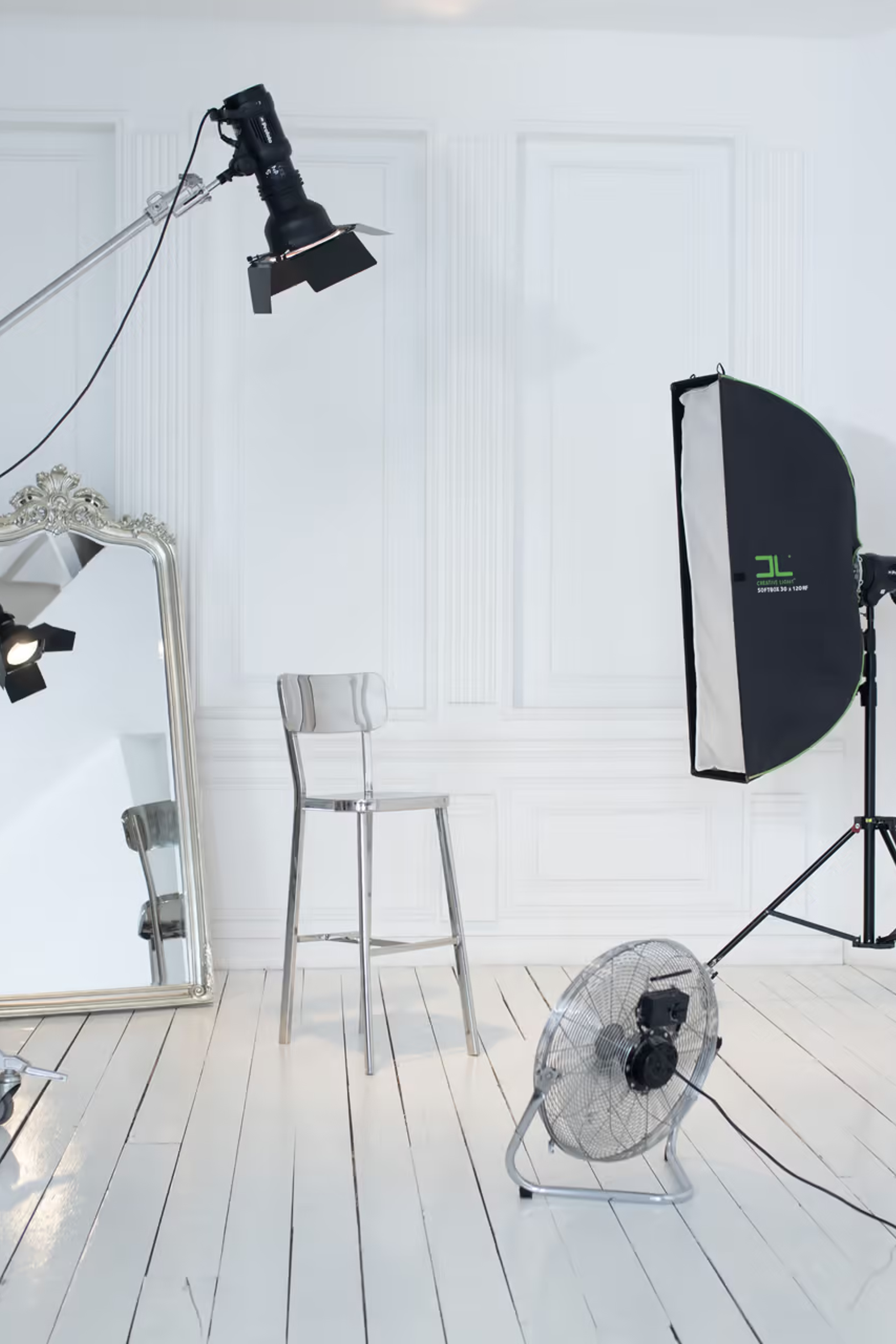 Студия для предметной съемки NakedStudios — Loft 110 Москва