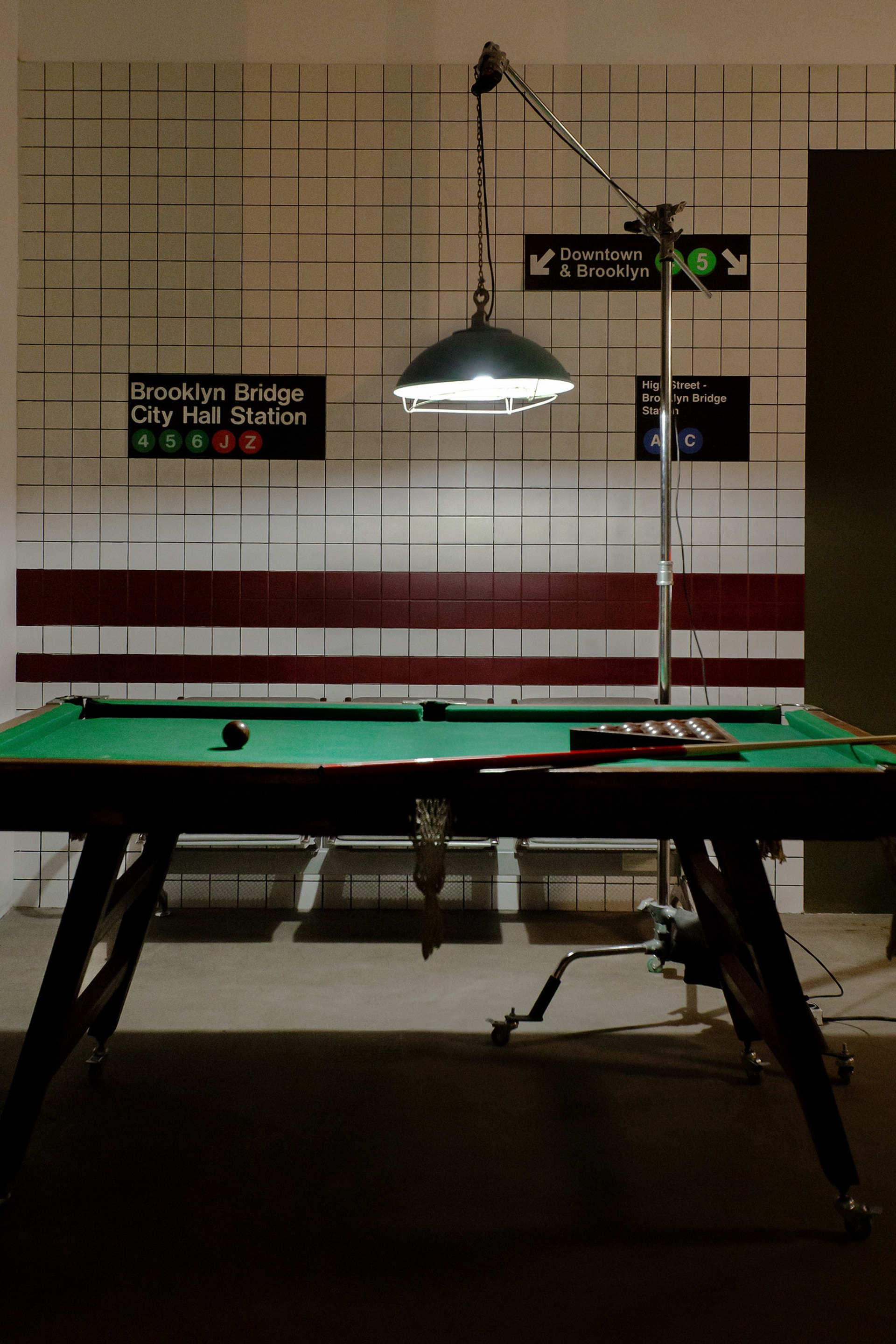 Студия ЛОКАЦИЯ 223 — зал Винтаж для предм. съемки С.-Пб|Sale Easy