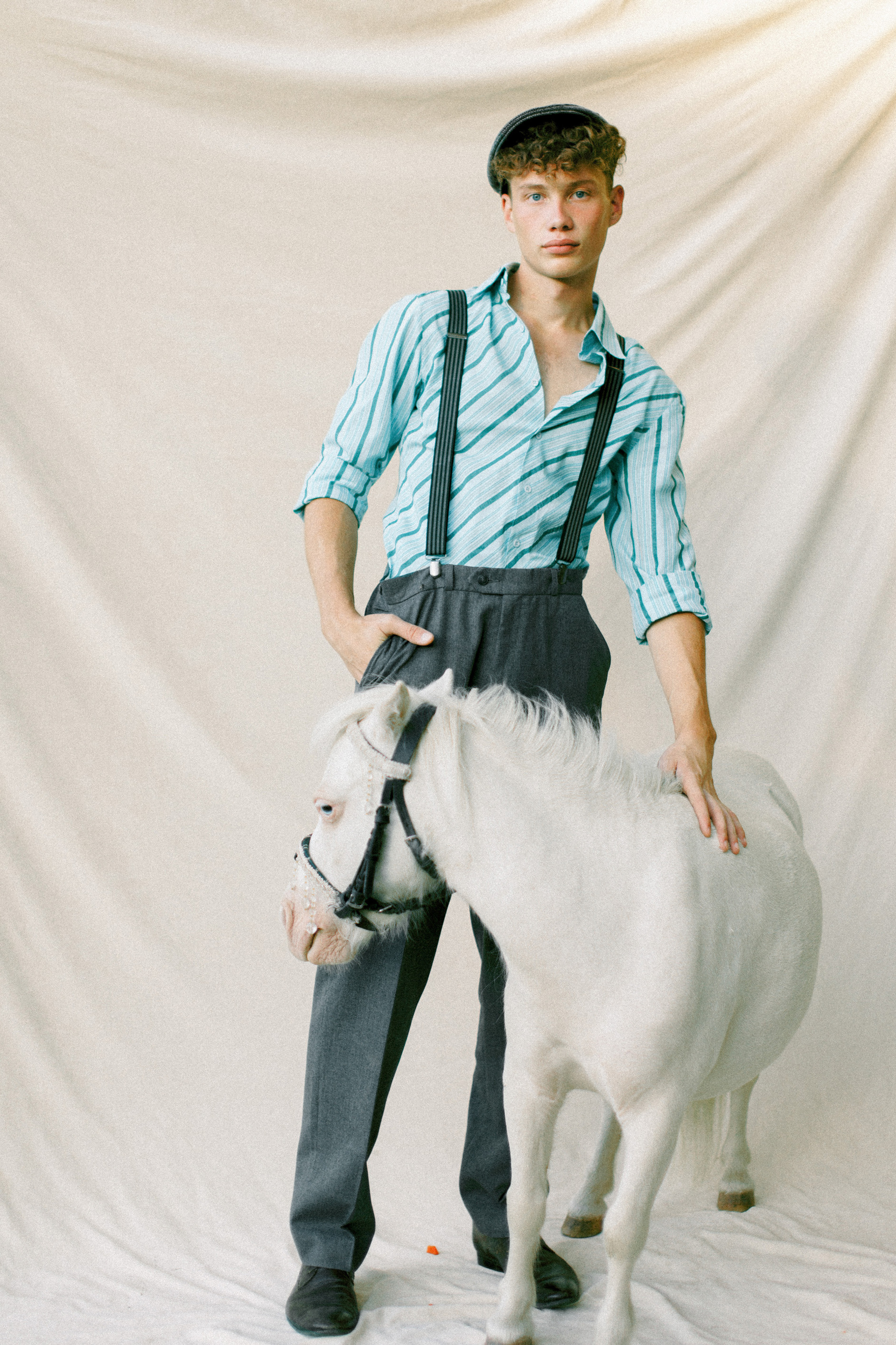 Модель для предметной съемки Даниил Г. Москва | Sale Easy