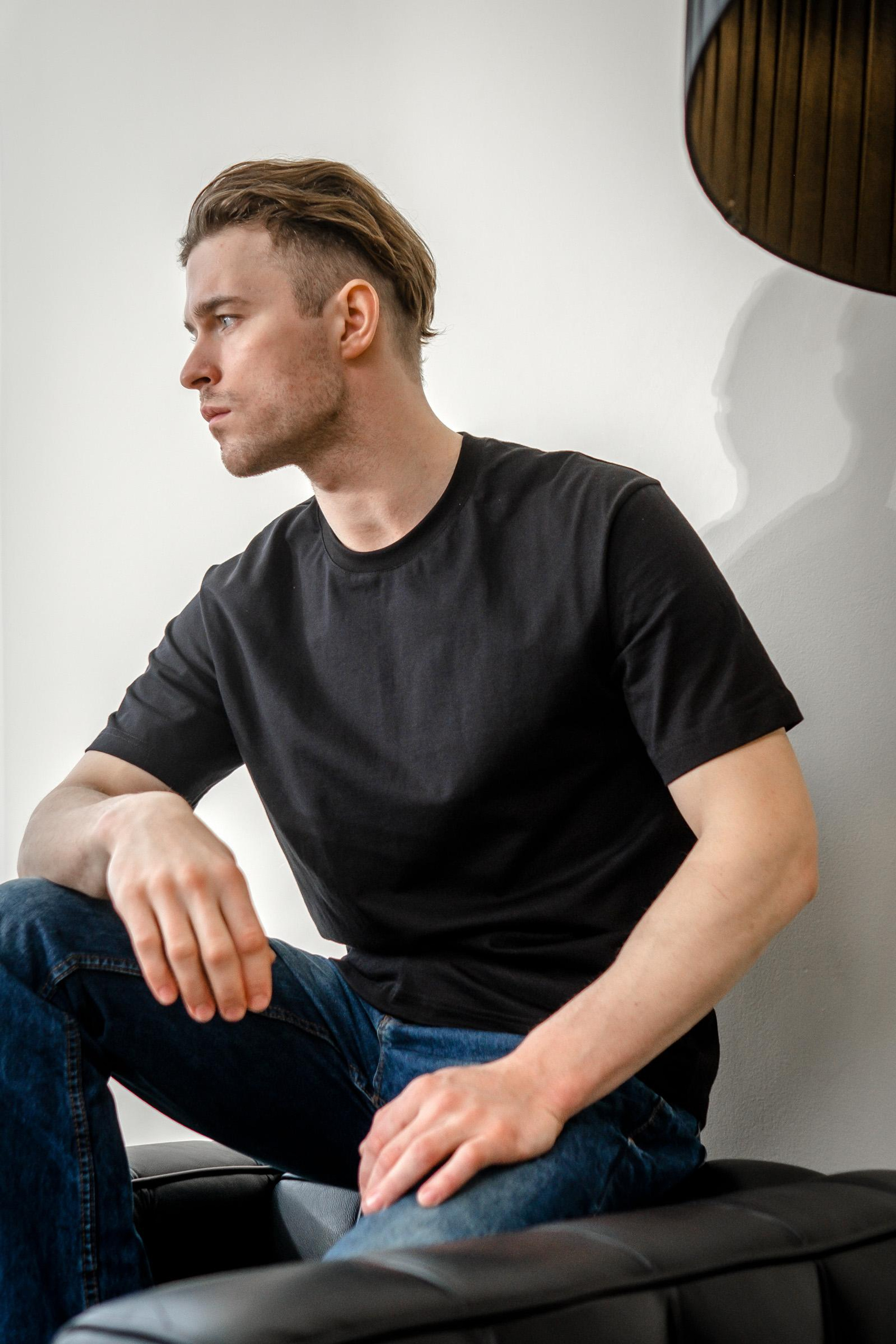 Модель для предметной съемки Михаил Б. С-Петербург | Sale Easy