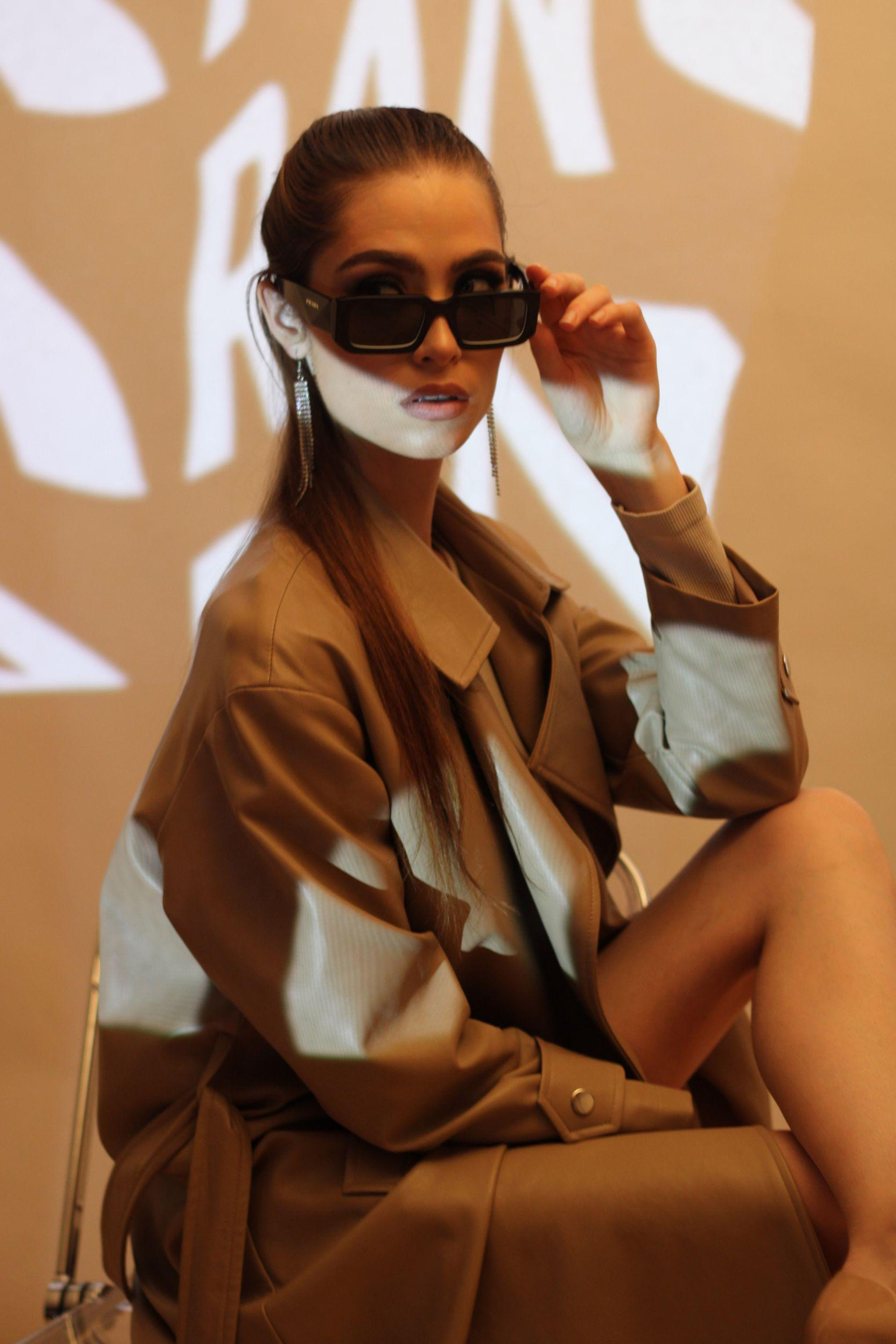 Модель для предметной съемки Анастасия ЧК Н.Новгород | Sale Easy