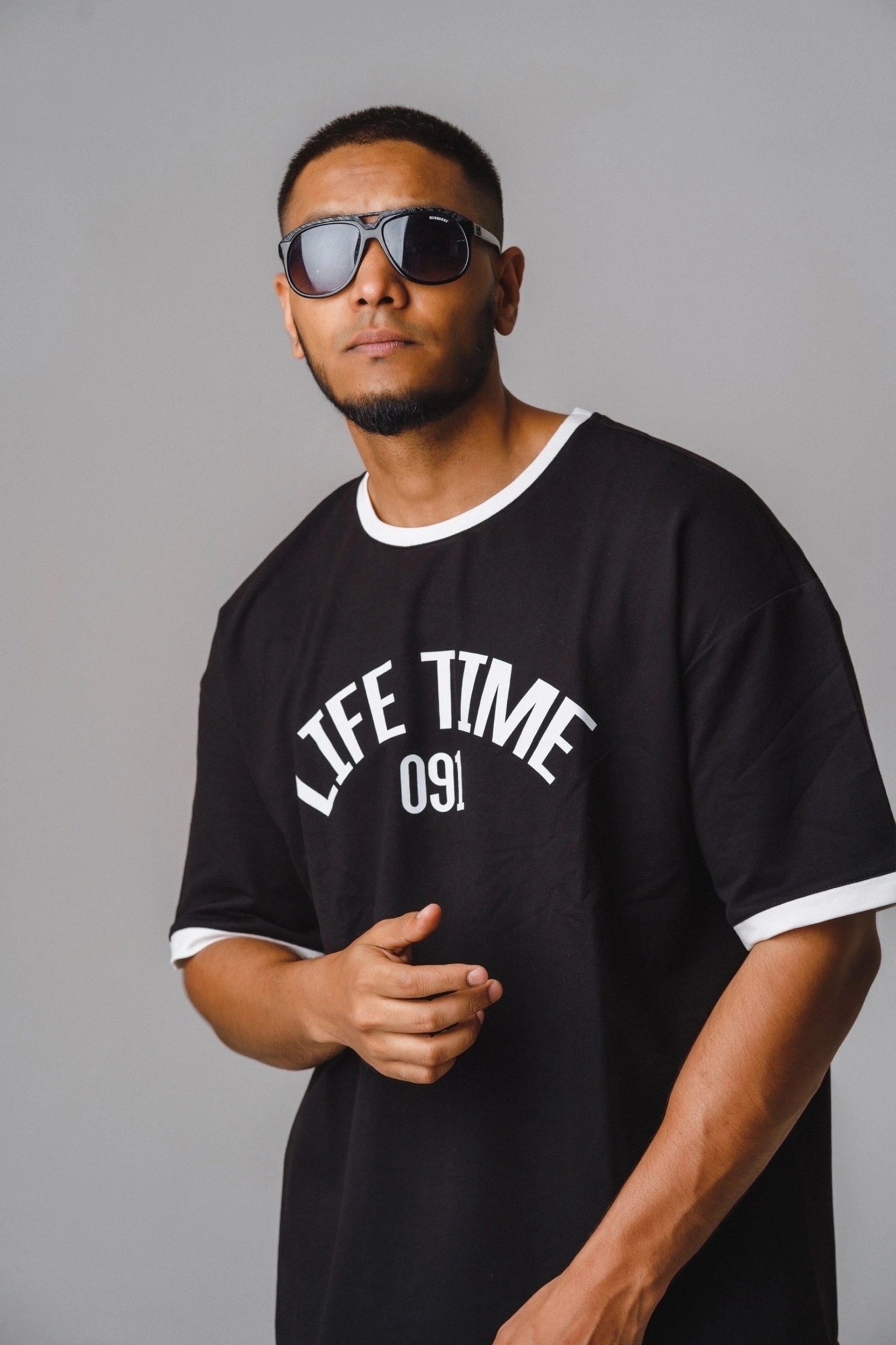 Модель для предметной съемки Омар А. Казань| Sale Easy