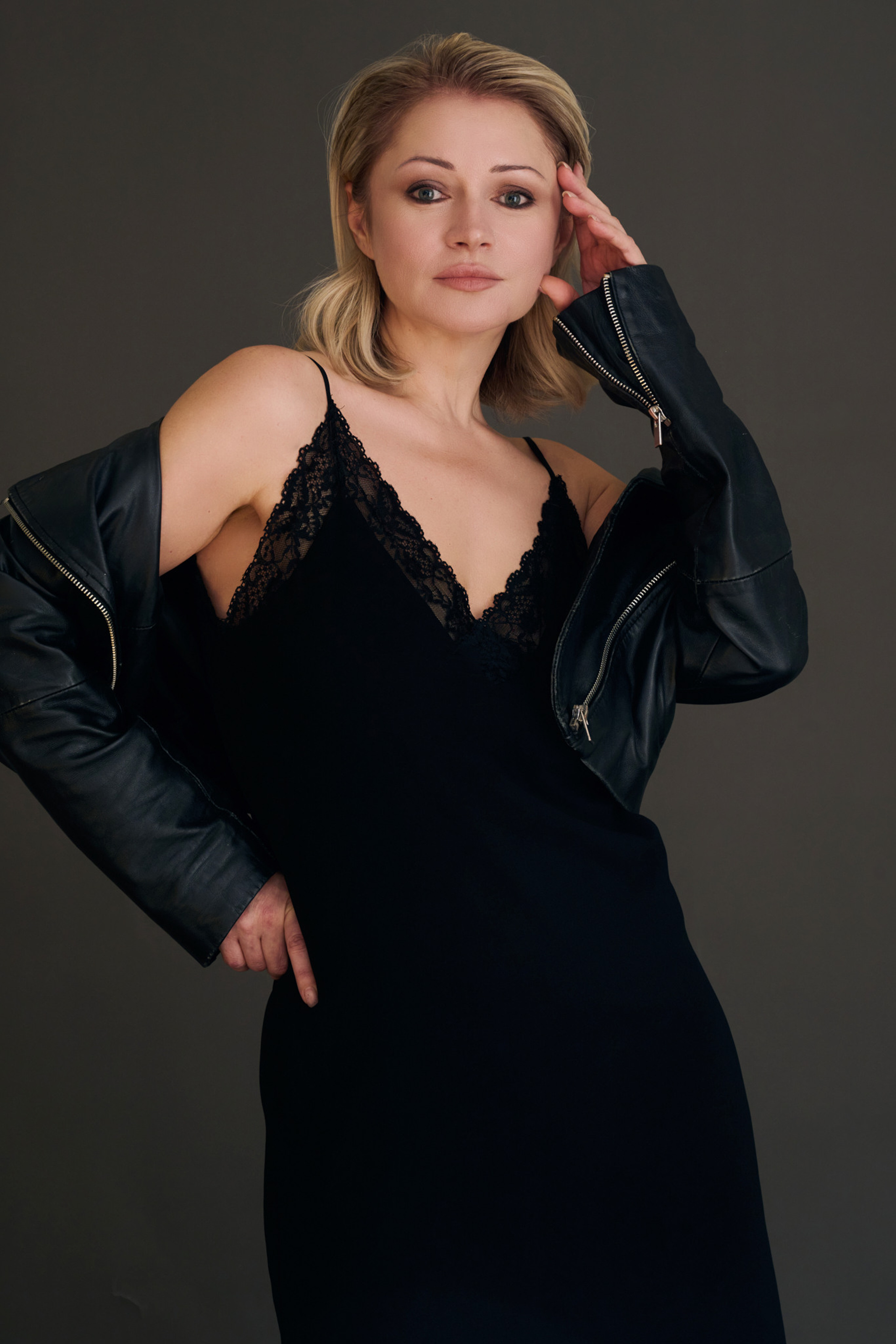 Модель для предметной съемки Марина Г. Москва| Sale Easy