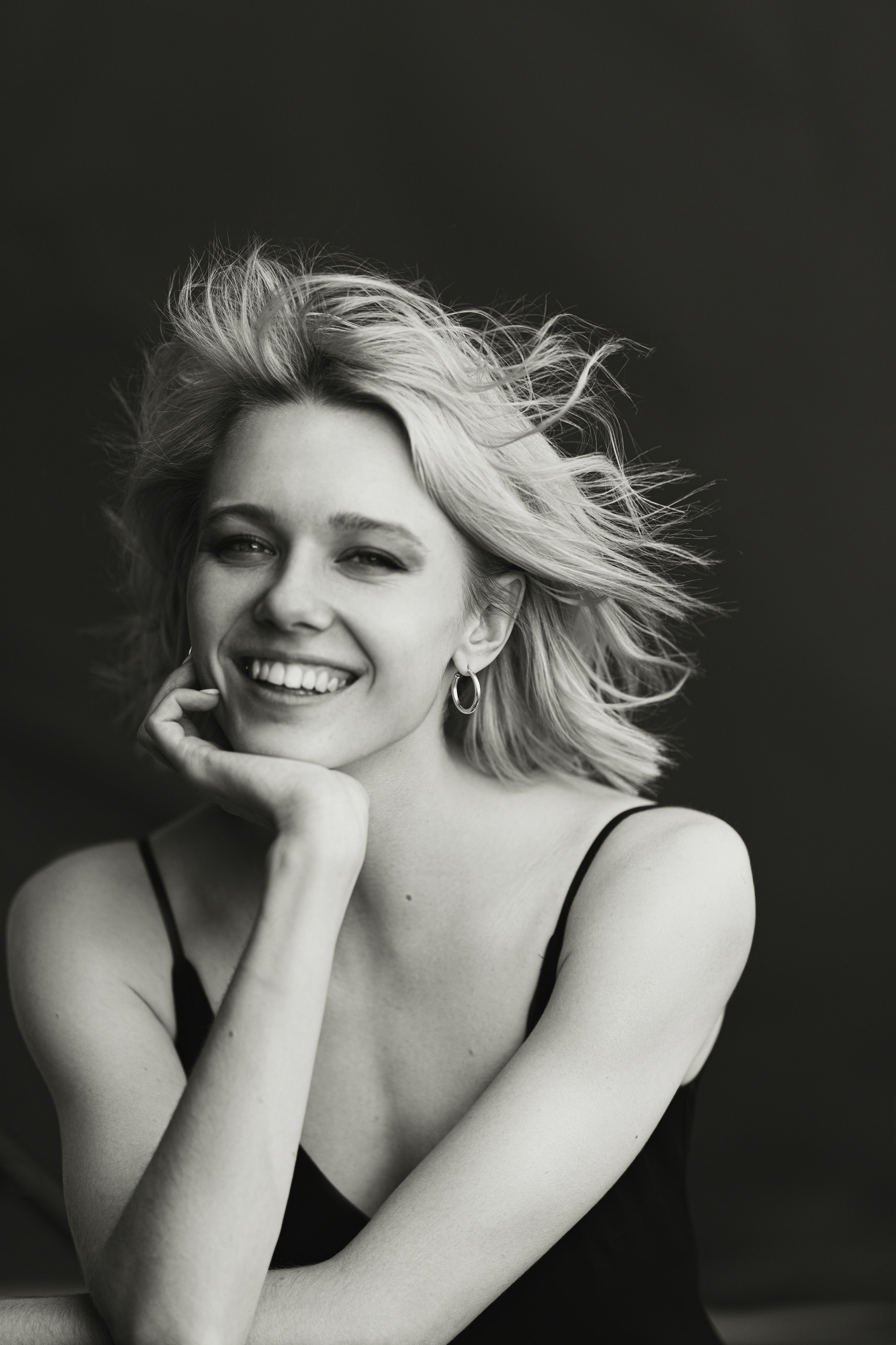 Модель для предметной съемки Александра А Москва| Sale Easy