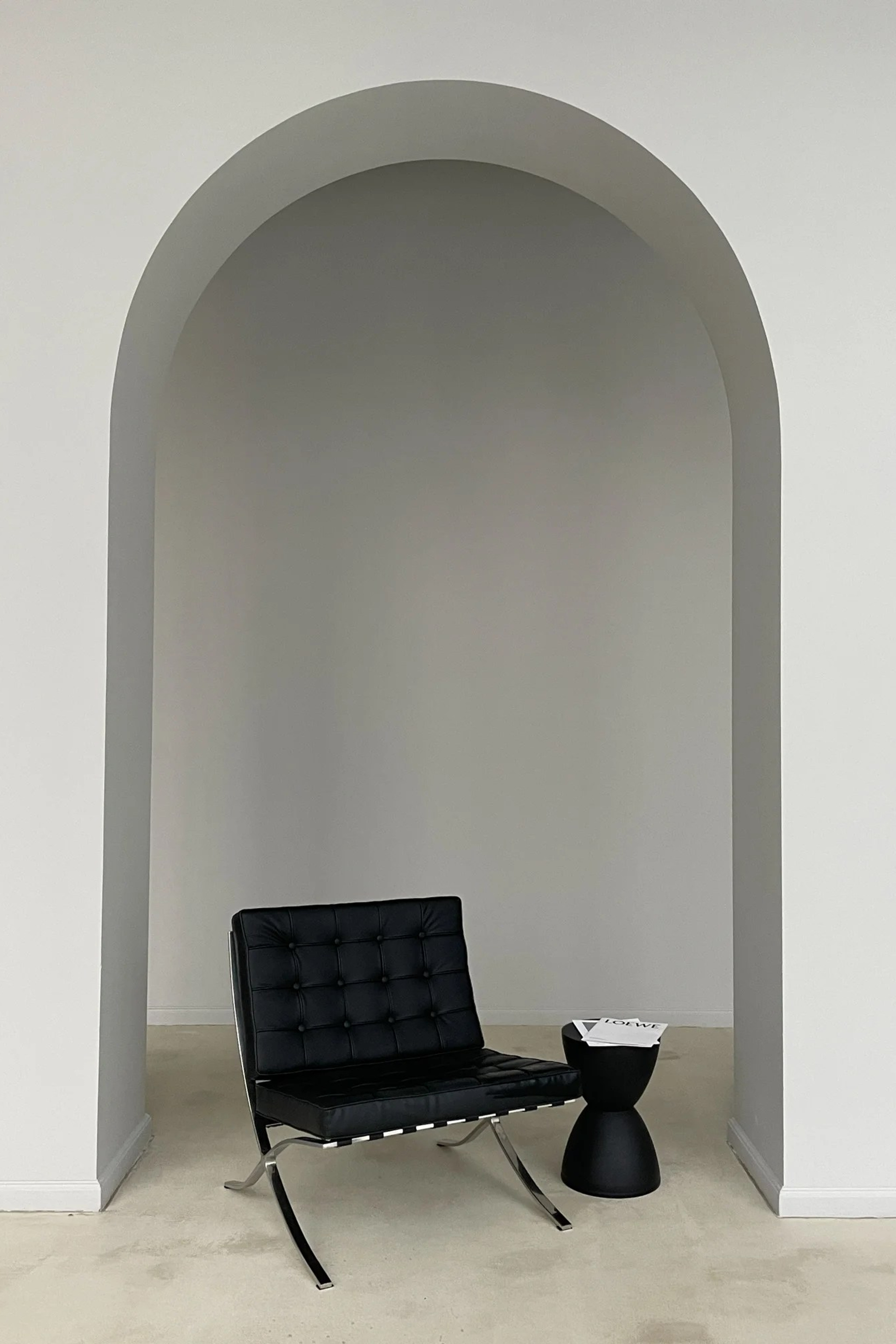 Студия Base — Зал Mono для предметной съемки Москва|Sale Easy