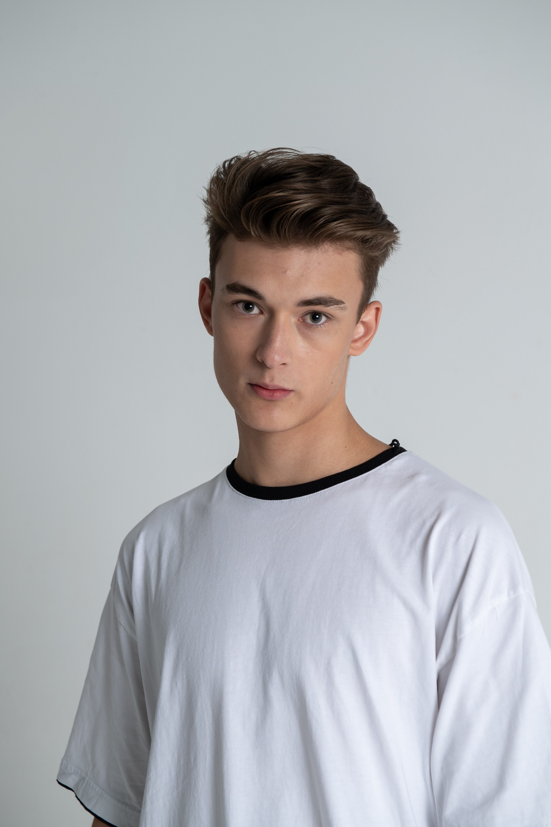 Модель для предметной съемки Александр Б Москва | Sale Easy