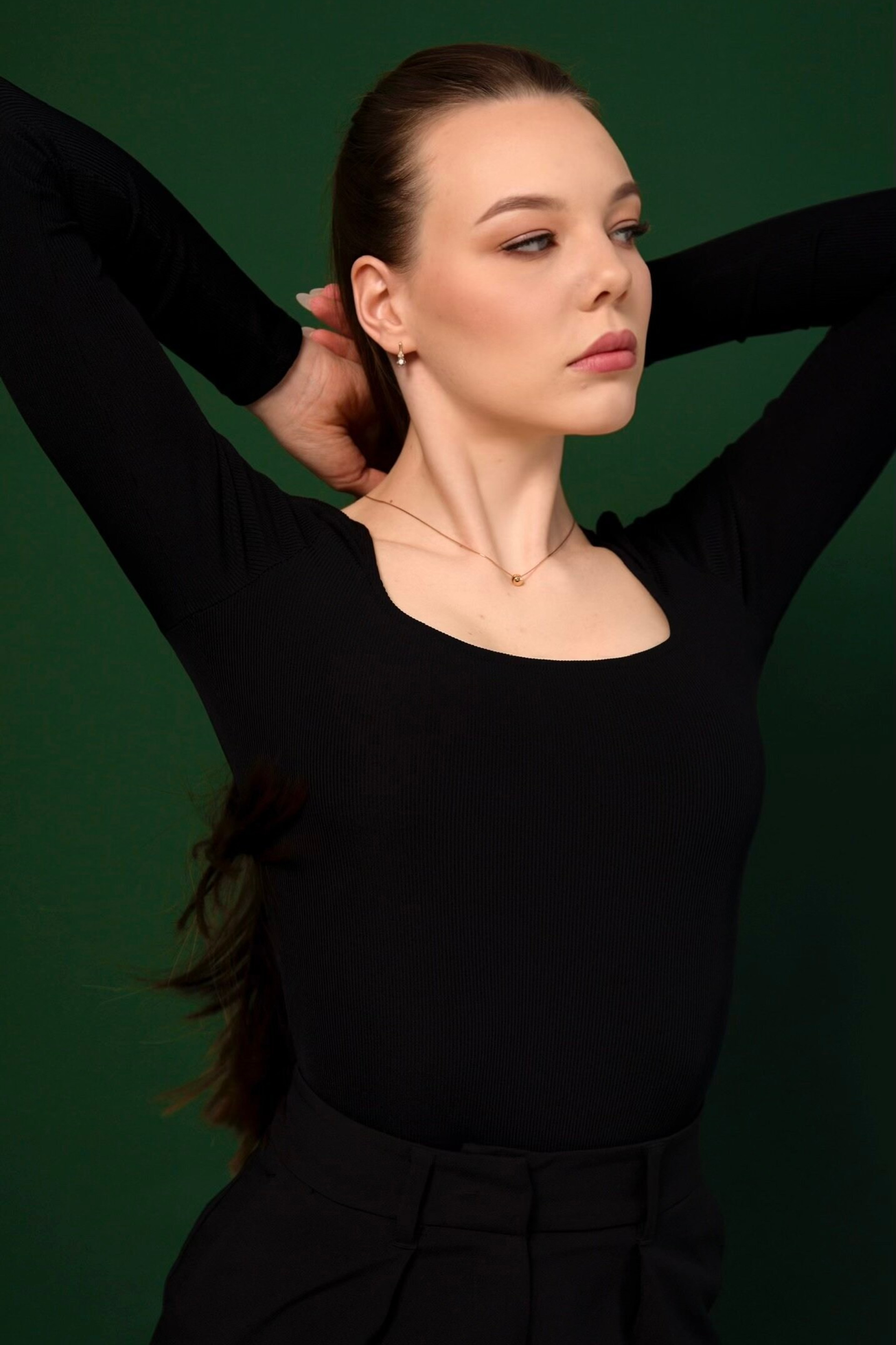 Модель для предметной съемки Настя 3 Н.Новгород | Sale Easy