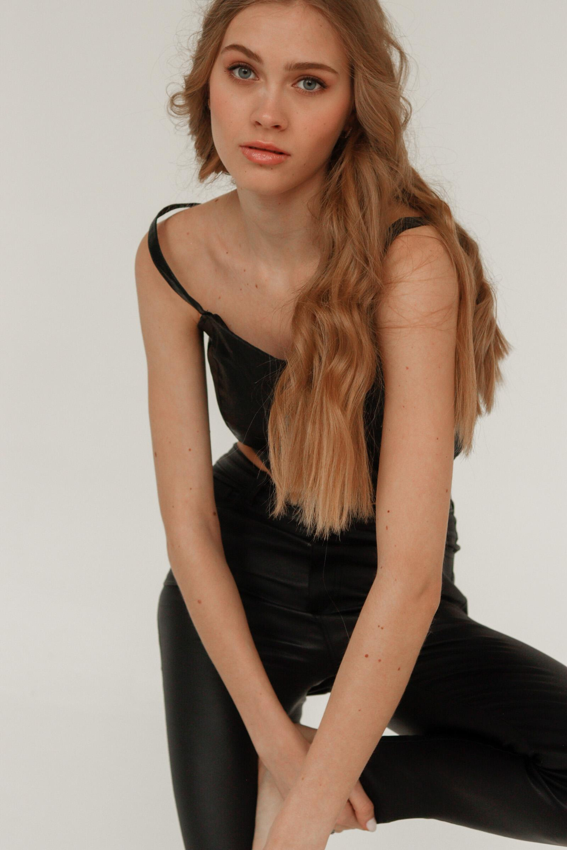 Модель для съемки фото для маркетплейса Полина Ж Н.Новгород |Sale Easy