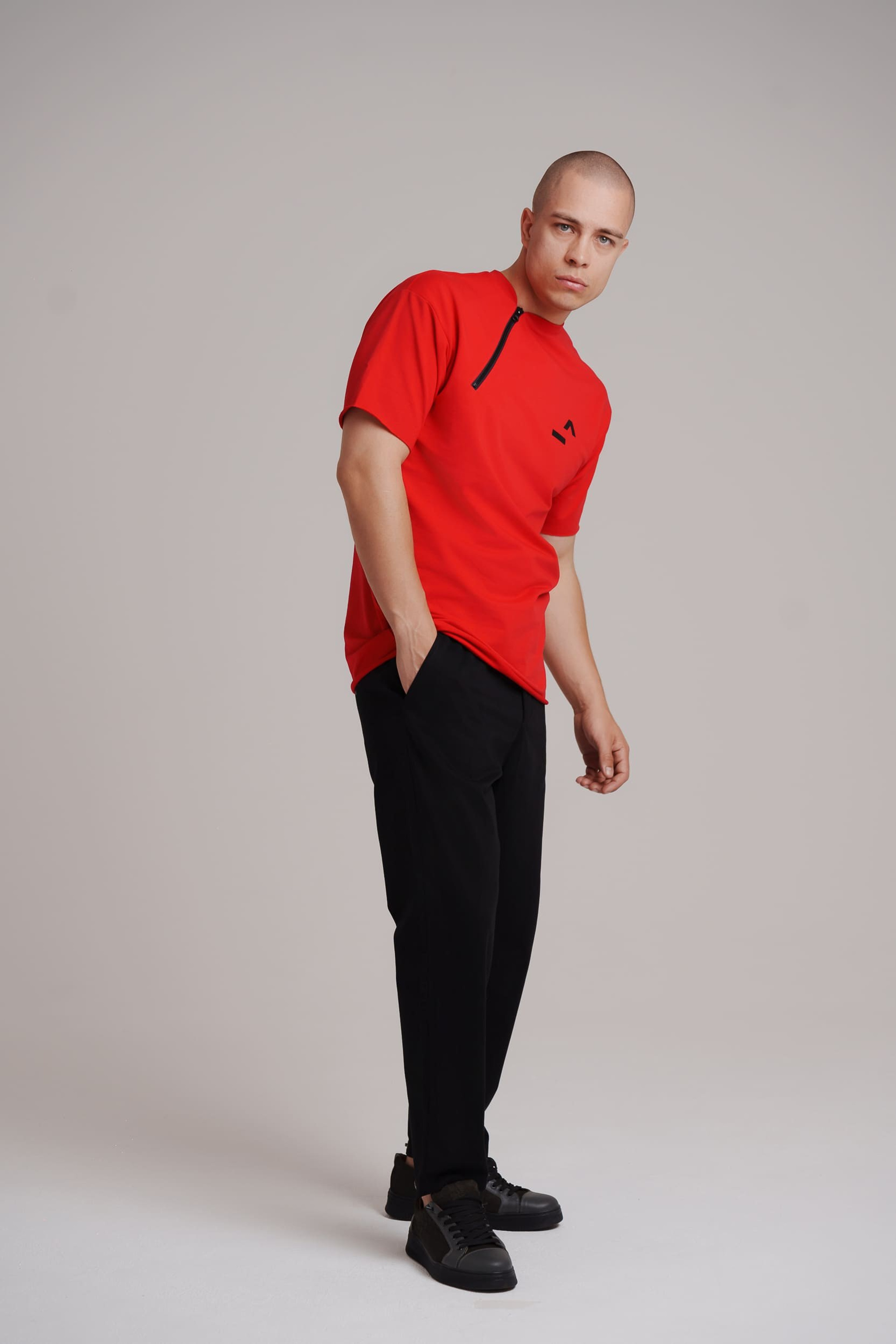 Модель для предметной съемки Артем id 29 036 С.-Пб| Sale Easy