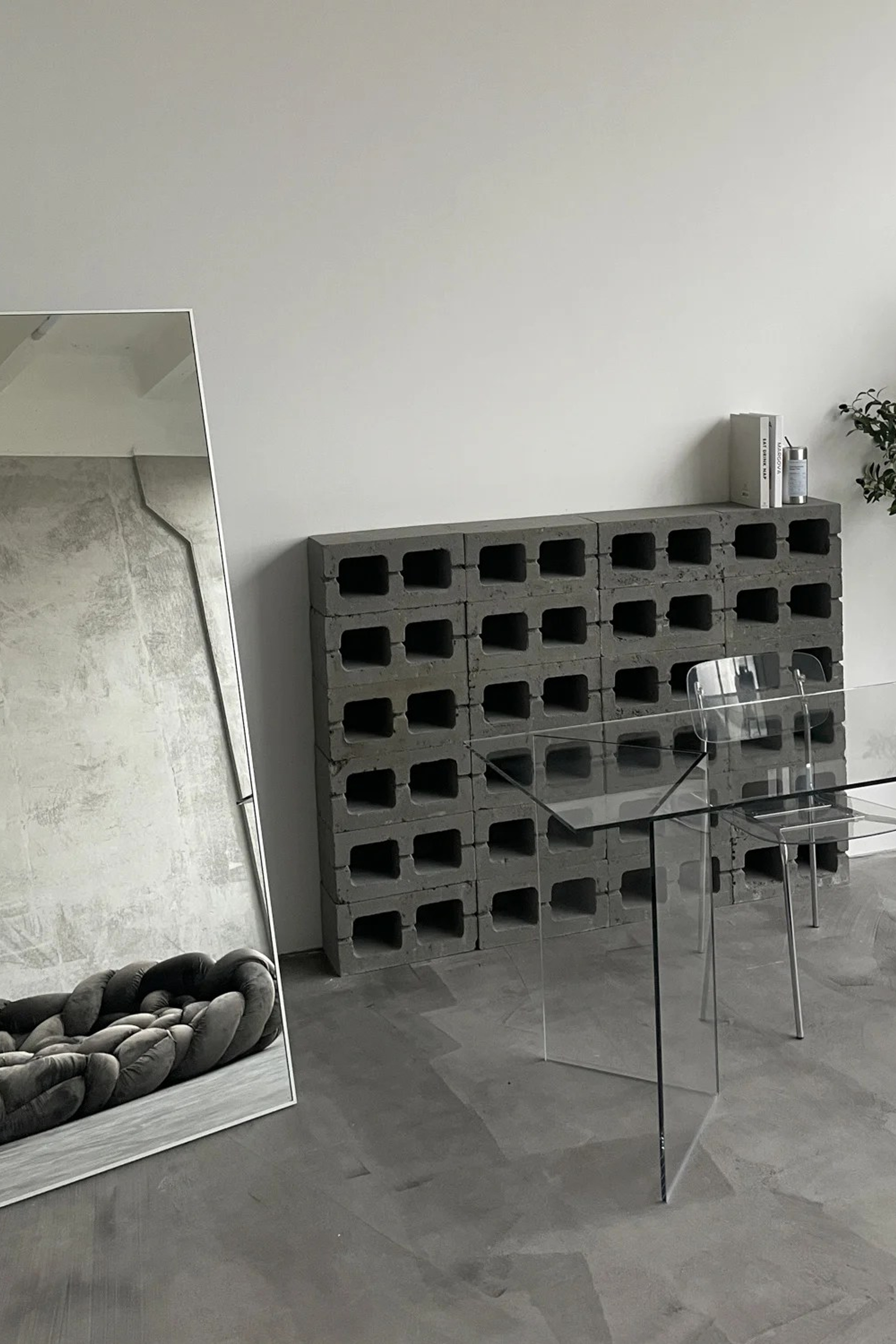 Студия Base — Зал BETON для предметной съемки Москва|Sale Easy